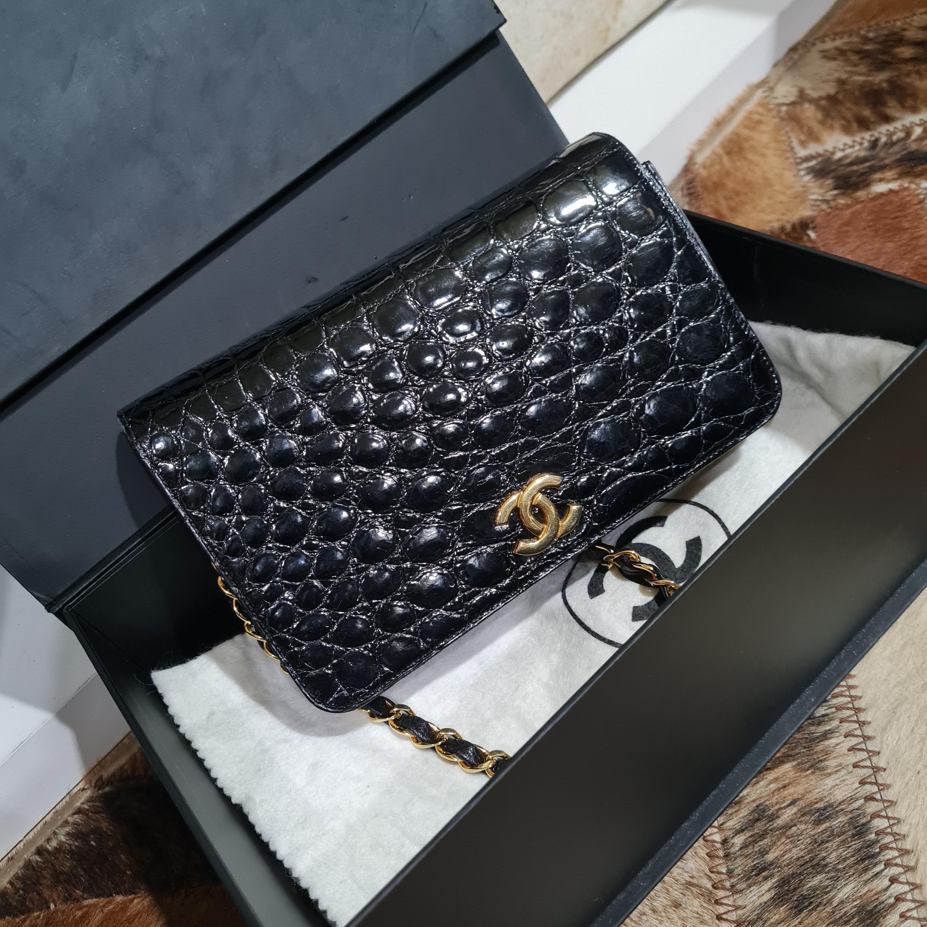 1980s Chanel Black Alligator Wallet on Chain 3