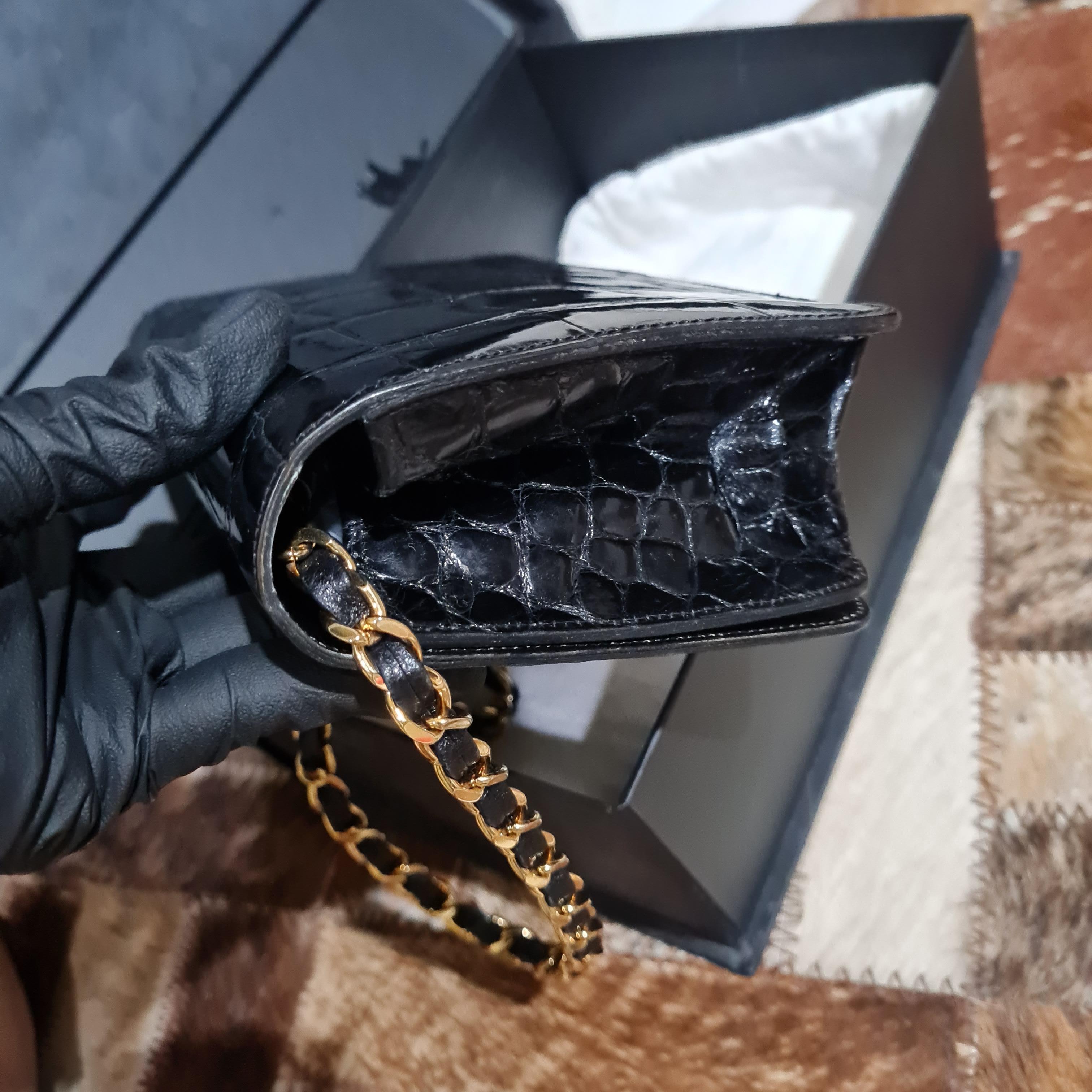 1980s Chanel Black Alligator Wallet on Chain 4