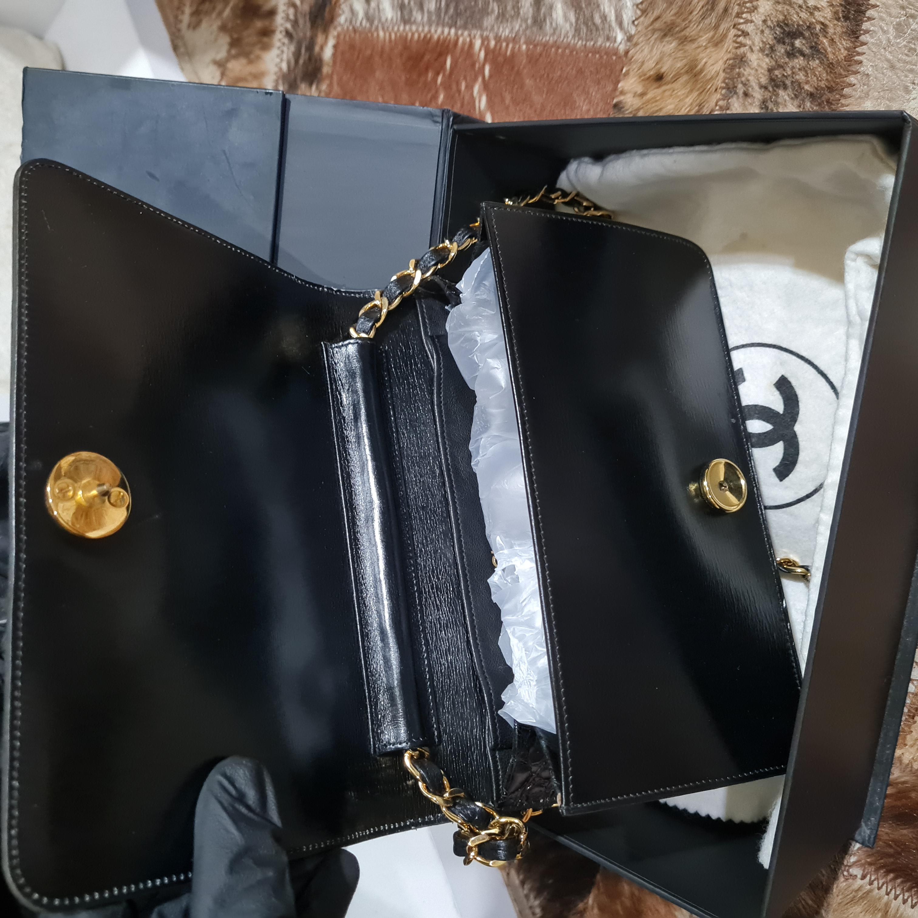 1980s Chanel Black Alligator Wallet on Chain 5