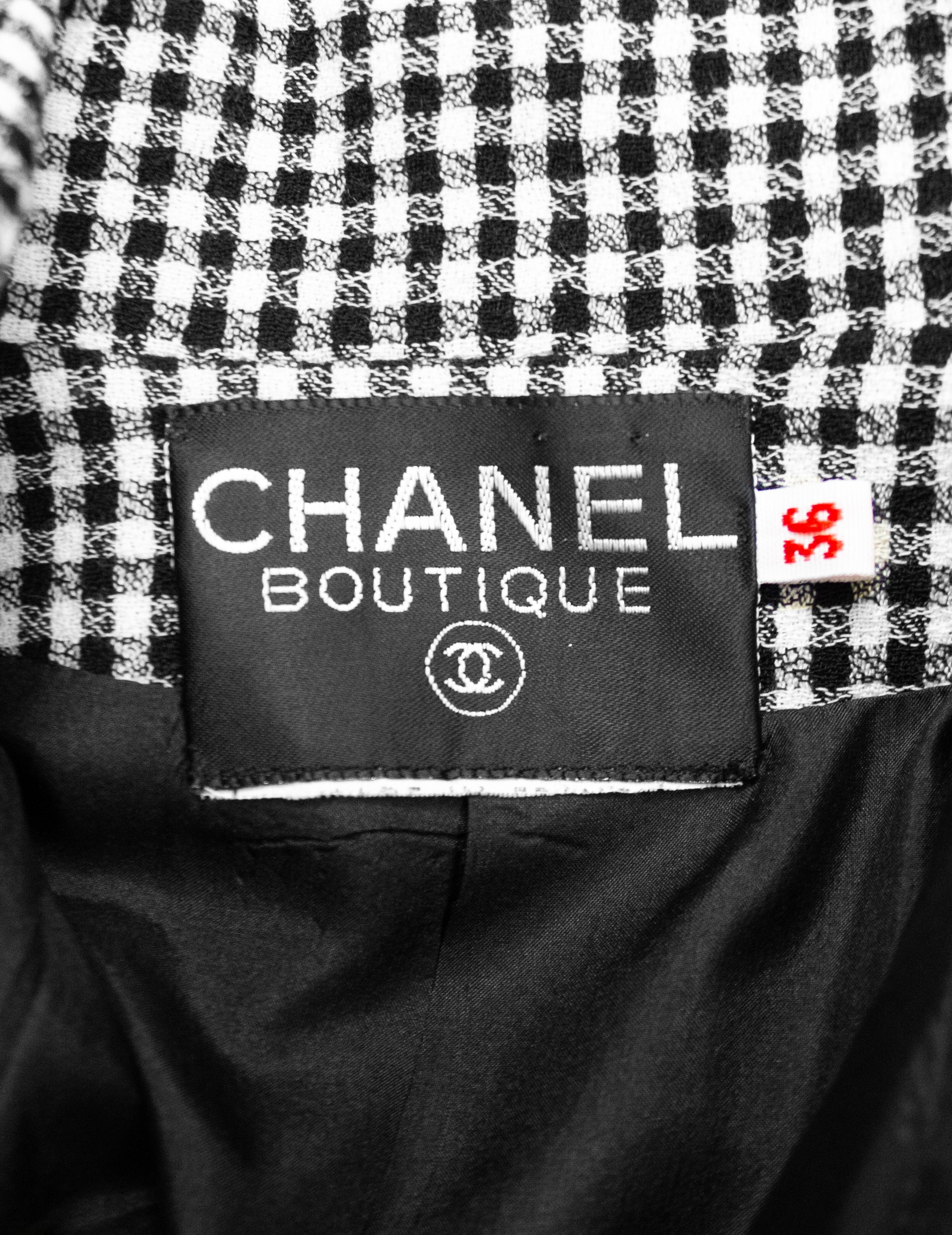 Completo Chanel anni '80 con gonna a balze bianche e nere in vendita 2
