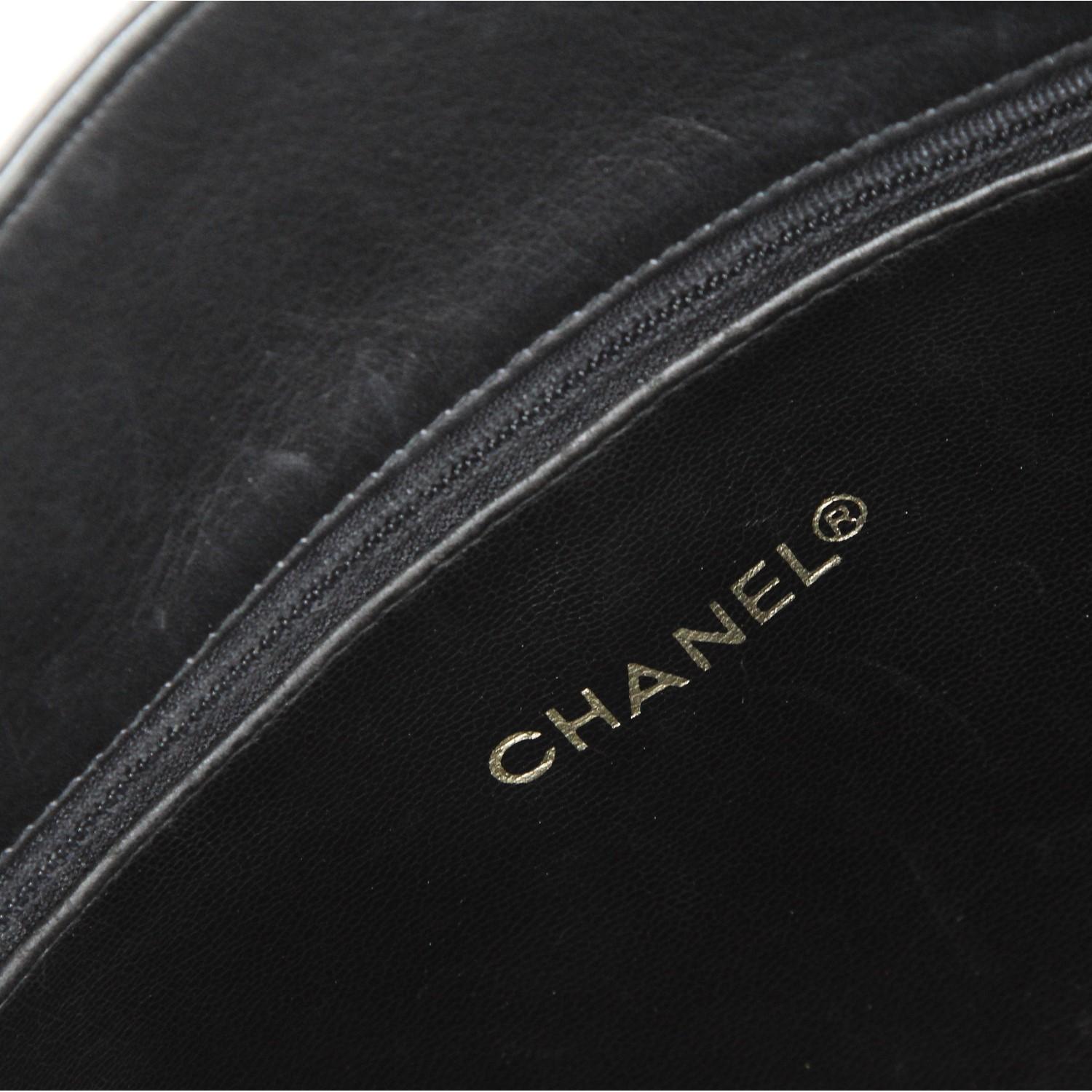 1980s Chanel Black Vintage Bag 3