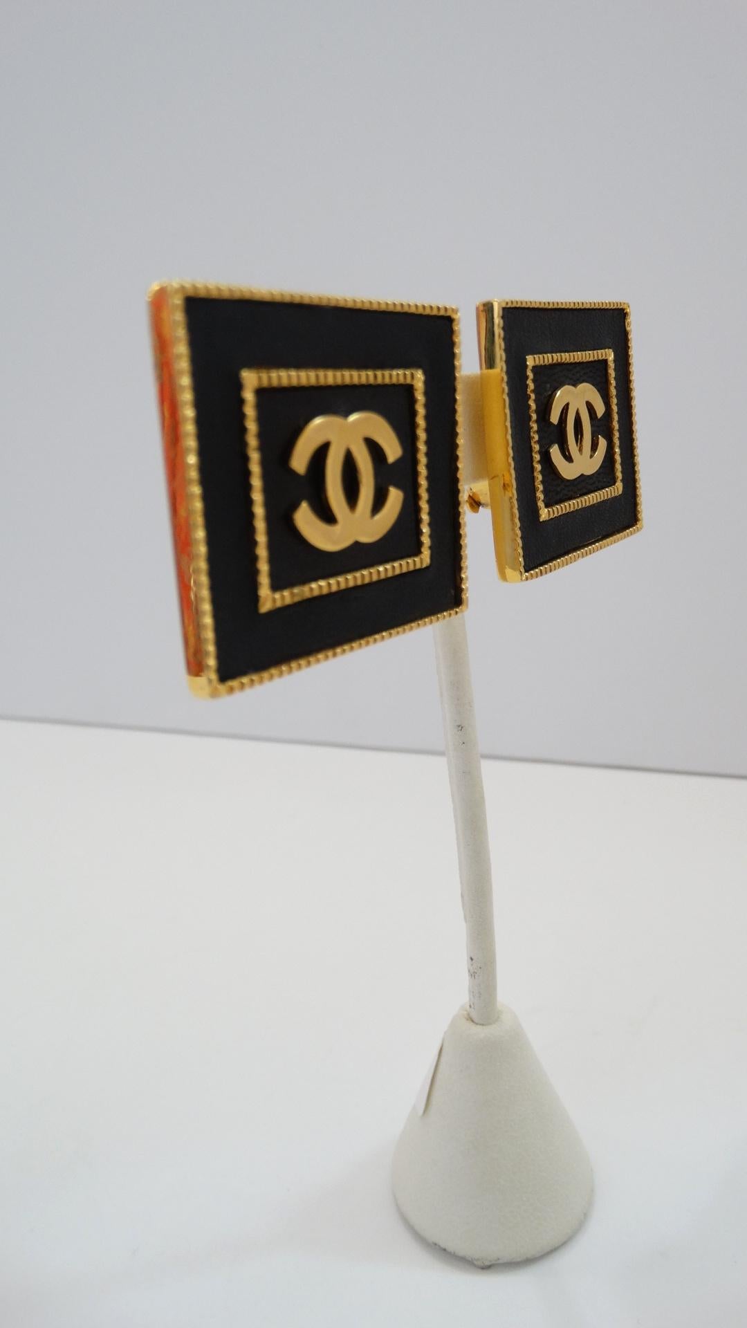 Women's 1980s Chanel CC Leather Rectangle Clip On Earrings