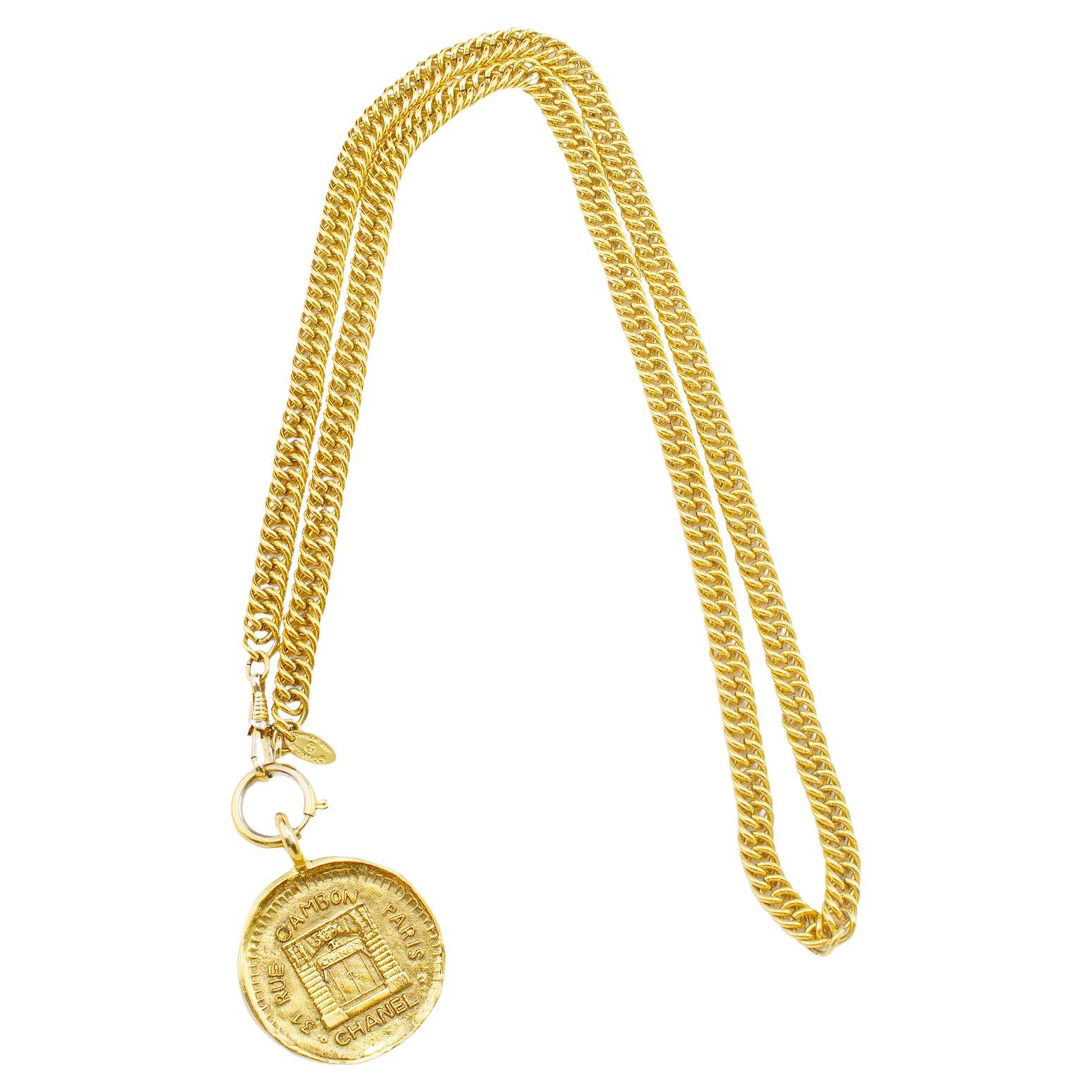 1980s Chanel Chain 31 Rue Cambon, Paris Medallion Necklace For Sale