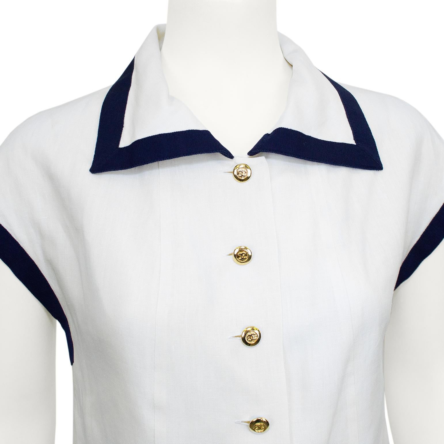 Women's 1980s Chanel Cream and Navy Linen Summer Skirt Ensemble For Sale
