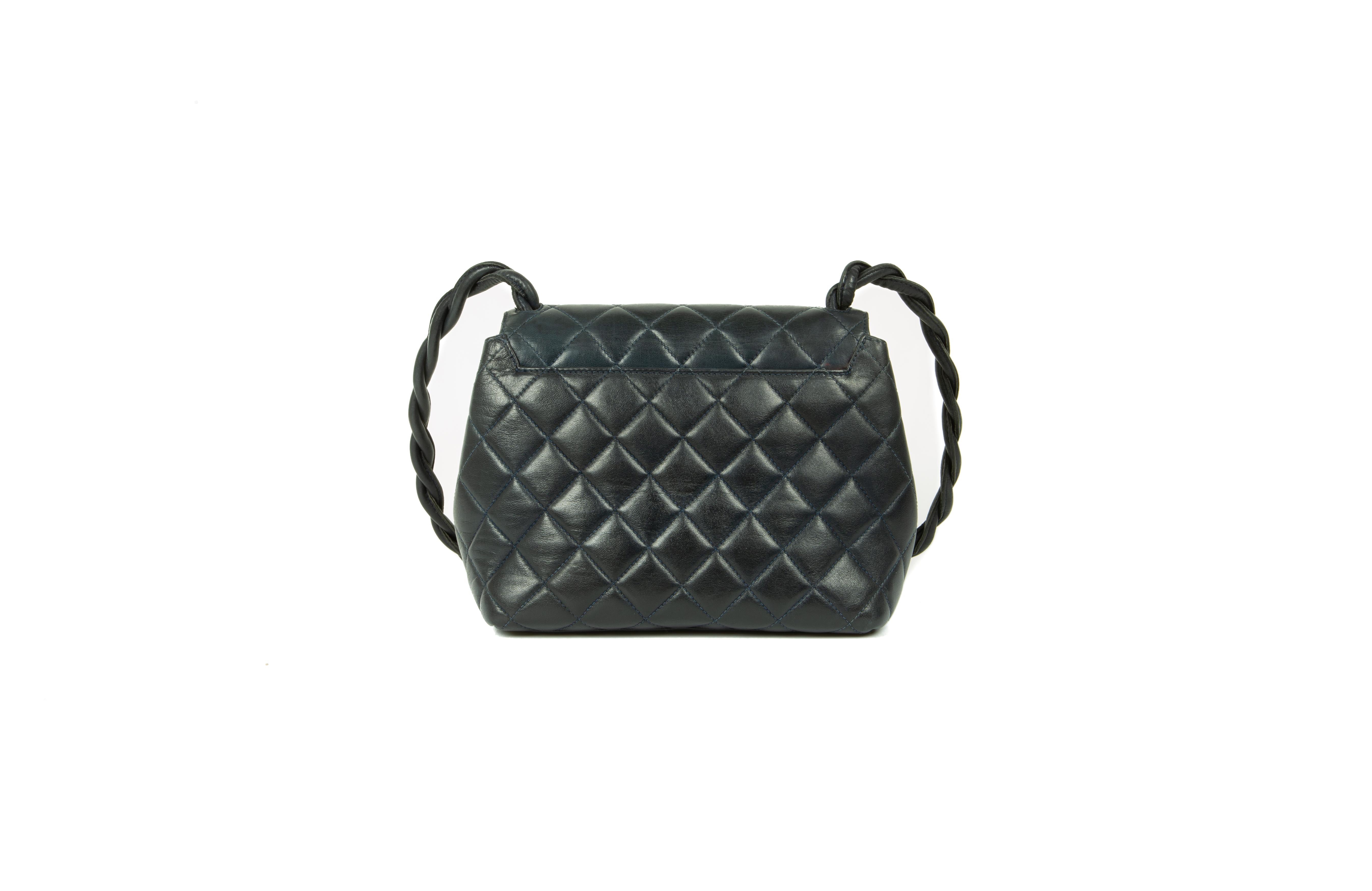 Women's 1980s Chanel Dark-Midnight-Blue Leather Shoulder Bag