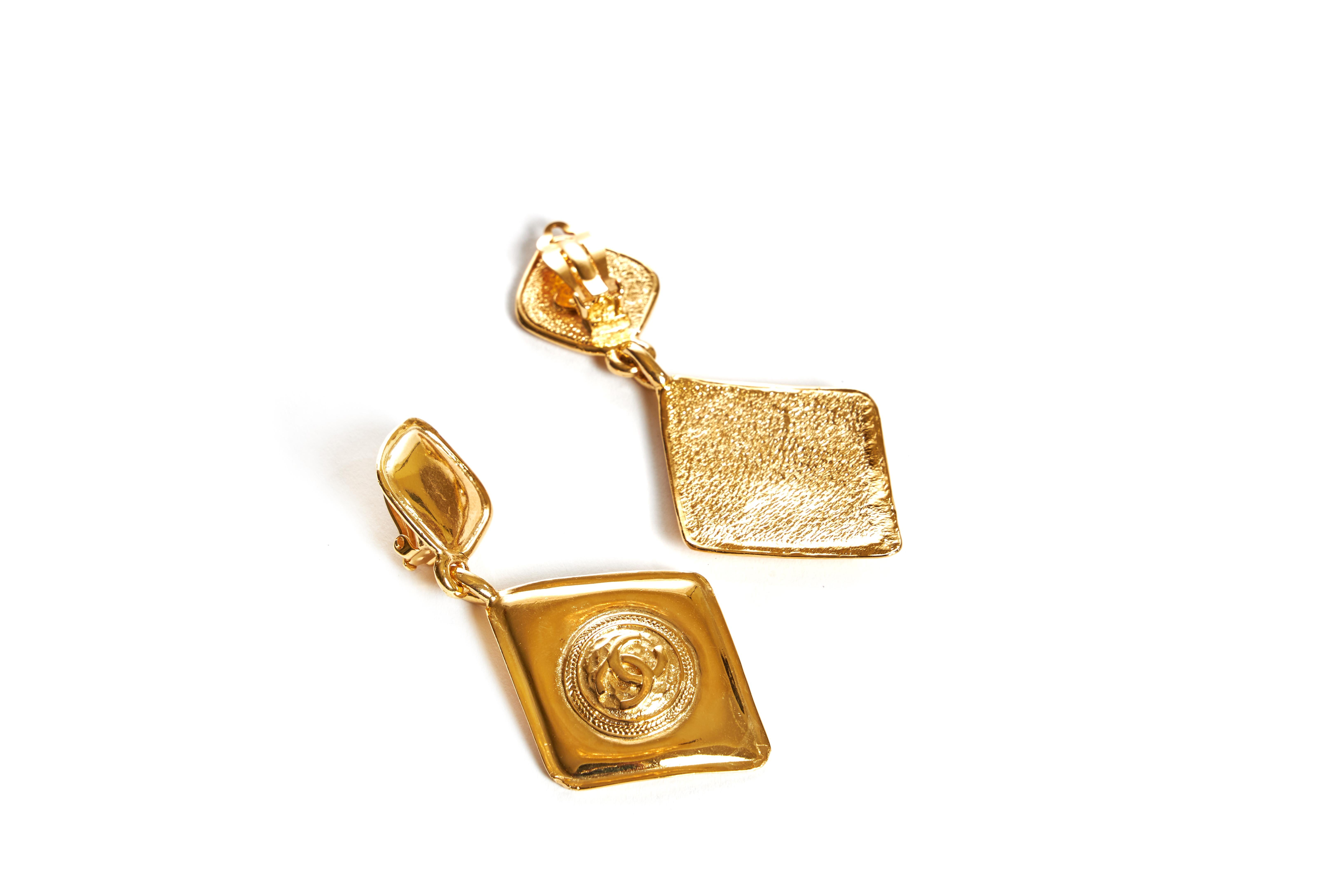 chanel diamond earrings