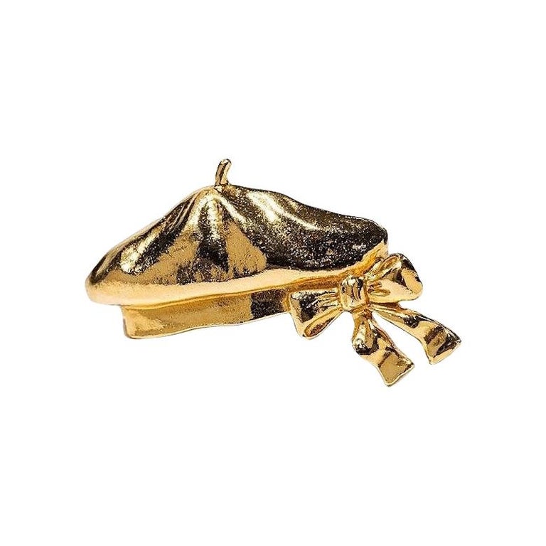 1980s Chanel Gold Beret Brooch With Bow For Sale at 1stDibs
