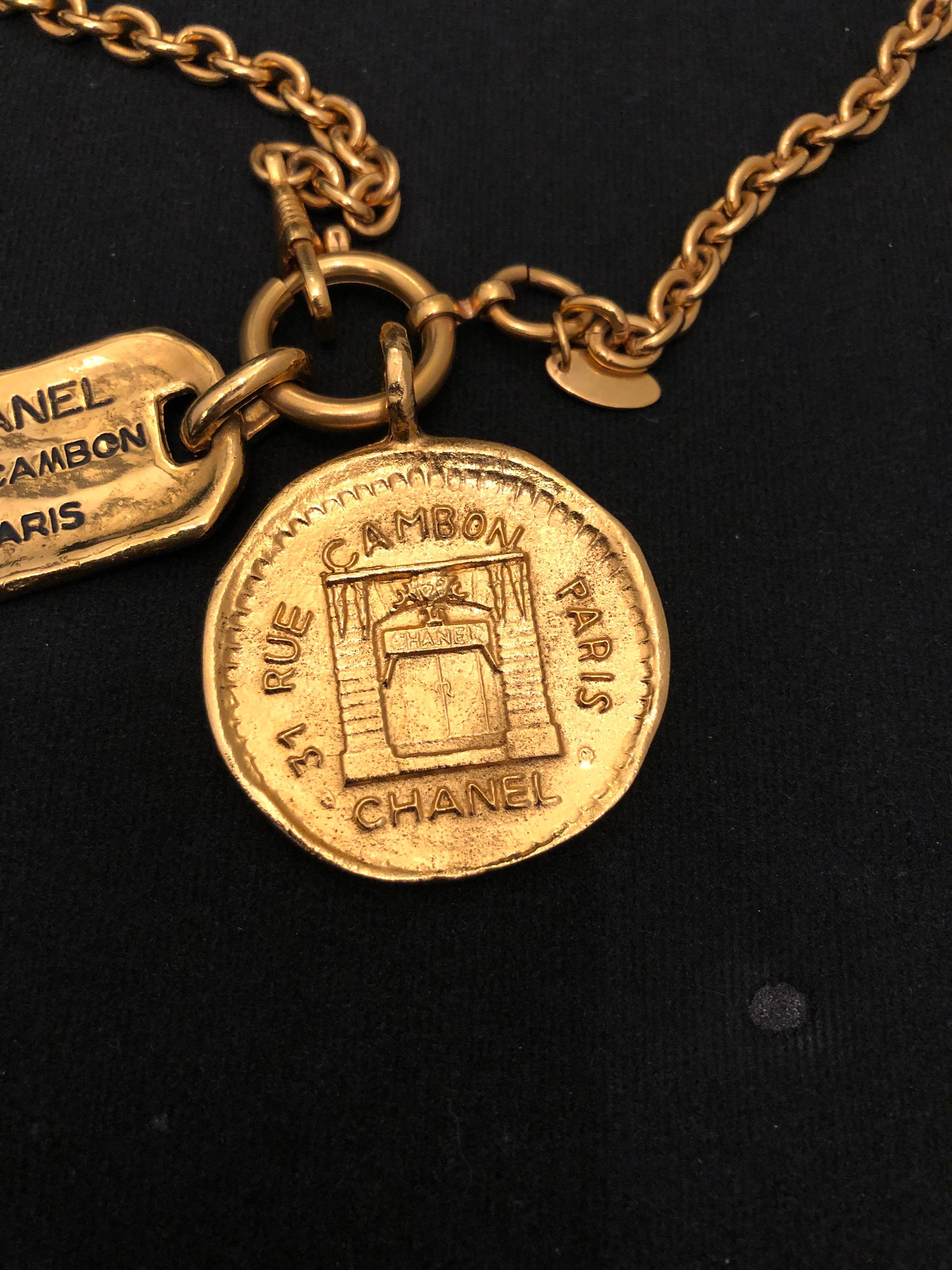 1980s Vintage Chanel Gold Toned 31 Rue Cambon Charm Necklace  In Good Condition In Bangkok, TH