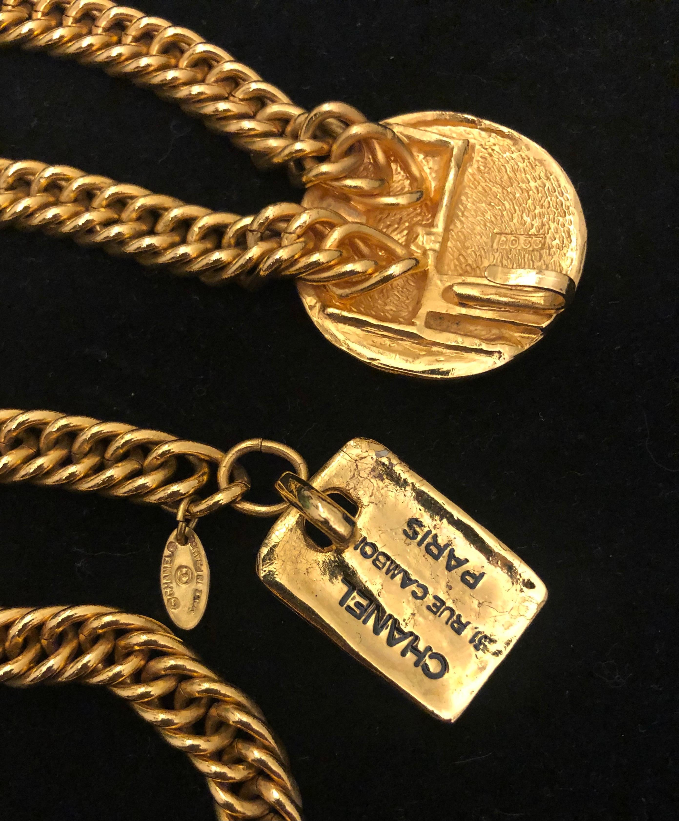 Brown 1980s Vintage CHANEL Gold Toned 31 Rue Cambon Paris Medallion Chain Belt 