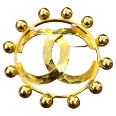 1980s Vintage CHANEL Gold Toned CC Brooch