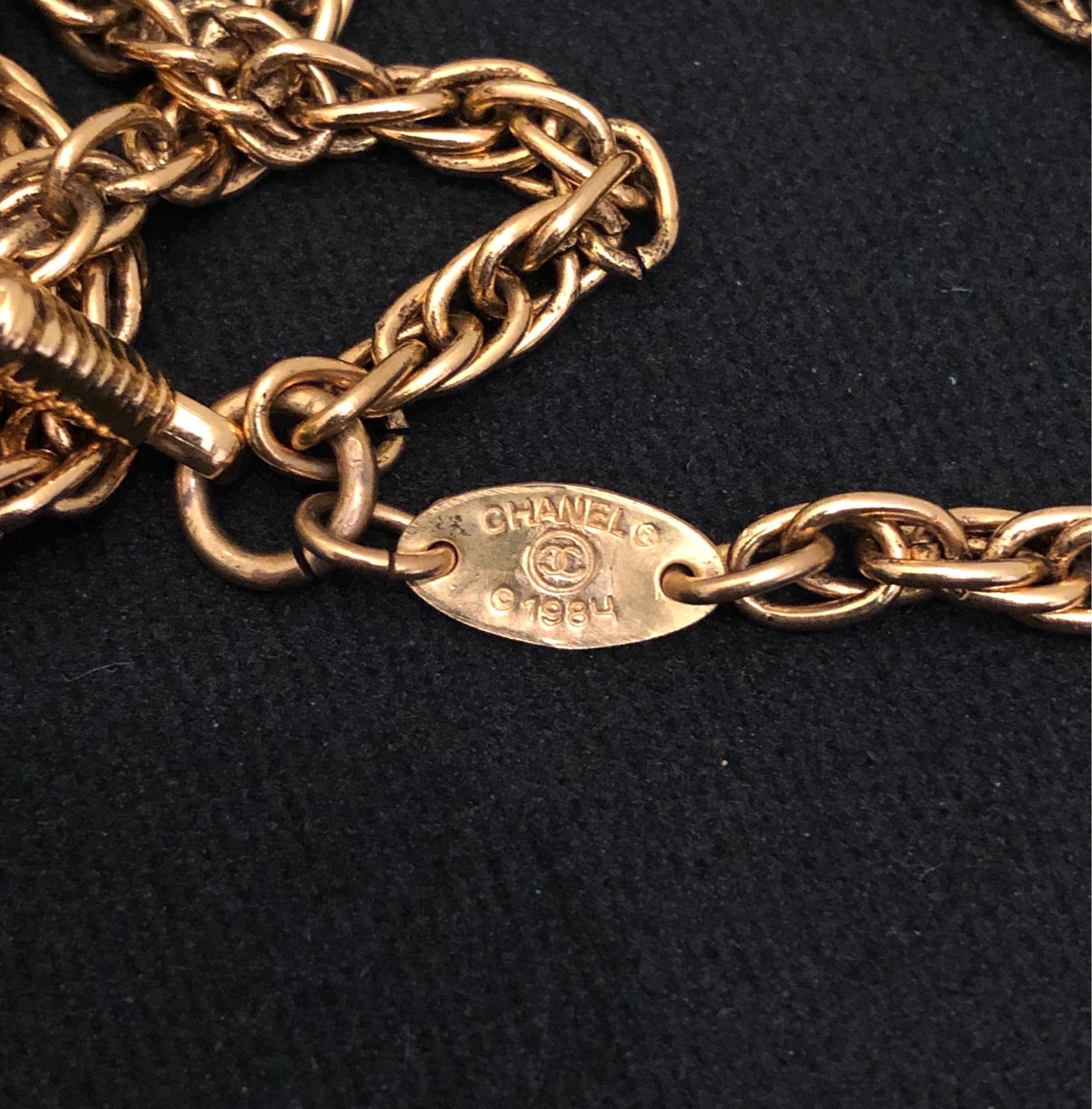 1980s Vintage CHANEL Gold Toned Double Chain Rhinestone Magnifying Lens Necklace 1