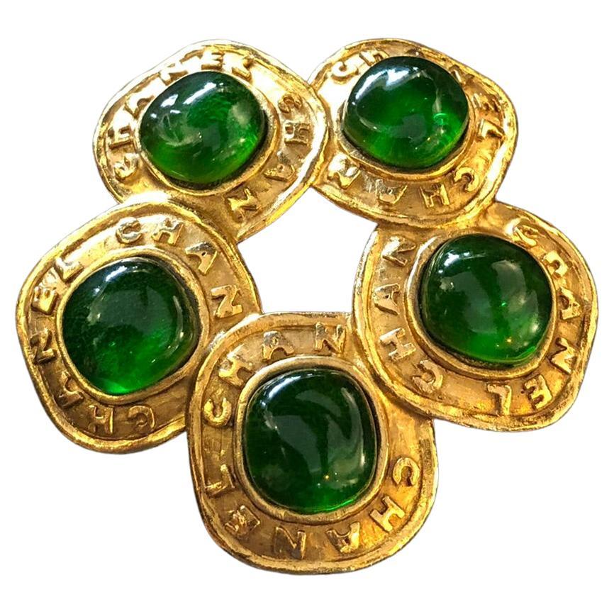 1980s Vintage CHANEL Gold Toned Green Gripoix Brooch For Sale