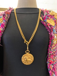 1980s Vintage CHANEL Gold Toned Lion Charm Chain Necklace