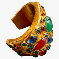 1980 Vintage CHANEL Bracelet en verre coulé Gripoix multicolore ton or Manchette