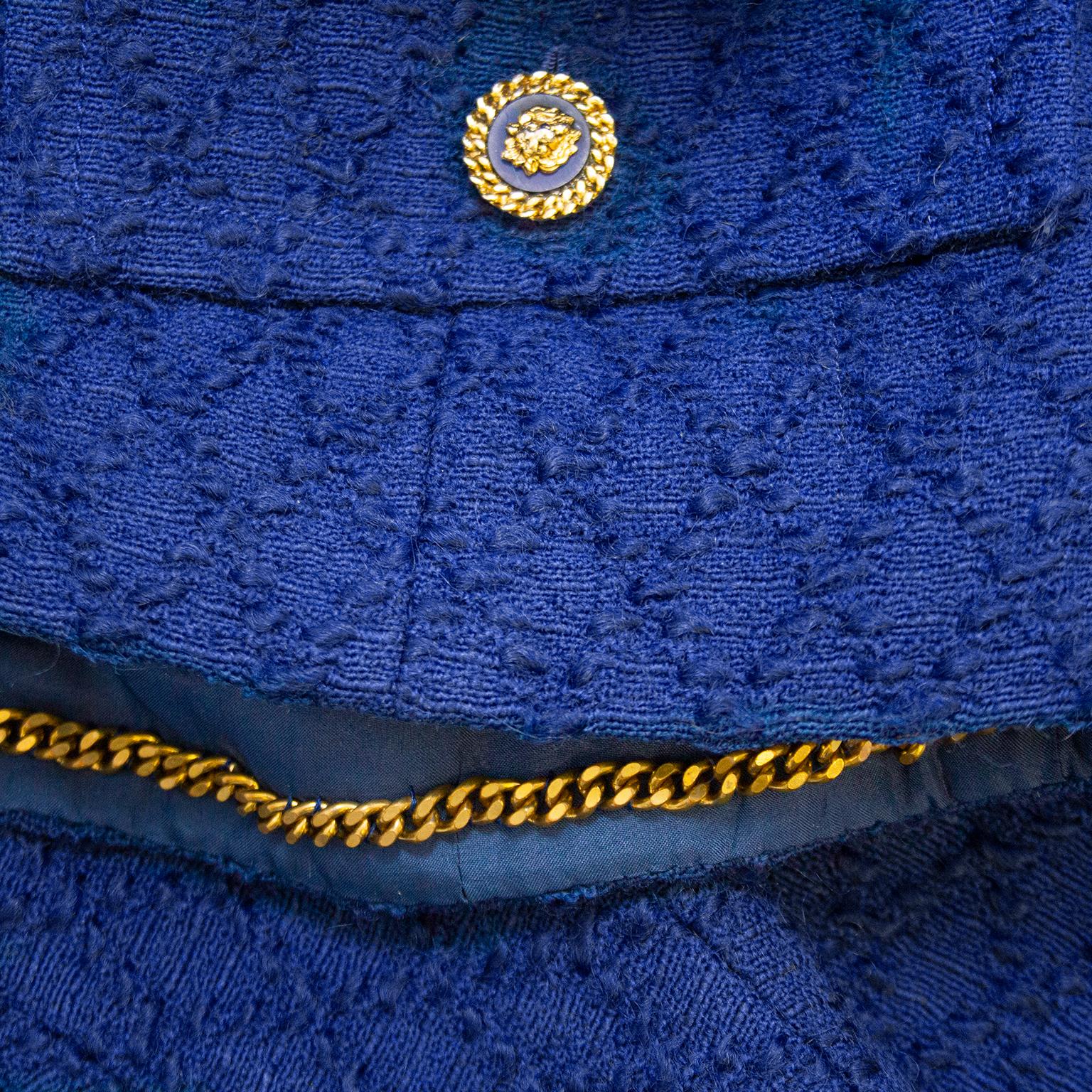 1980’s Chanel Haute Couture Royal Blue Skirt Suit In Good Condition For Sale In Toronto, Ontario