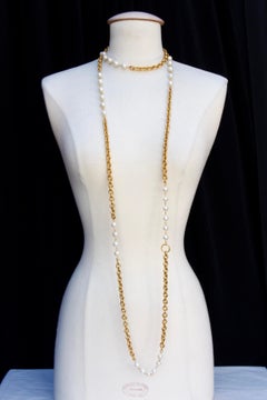 1980s Chanel iconic long necklace