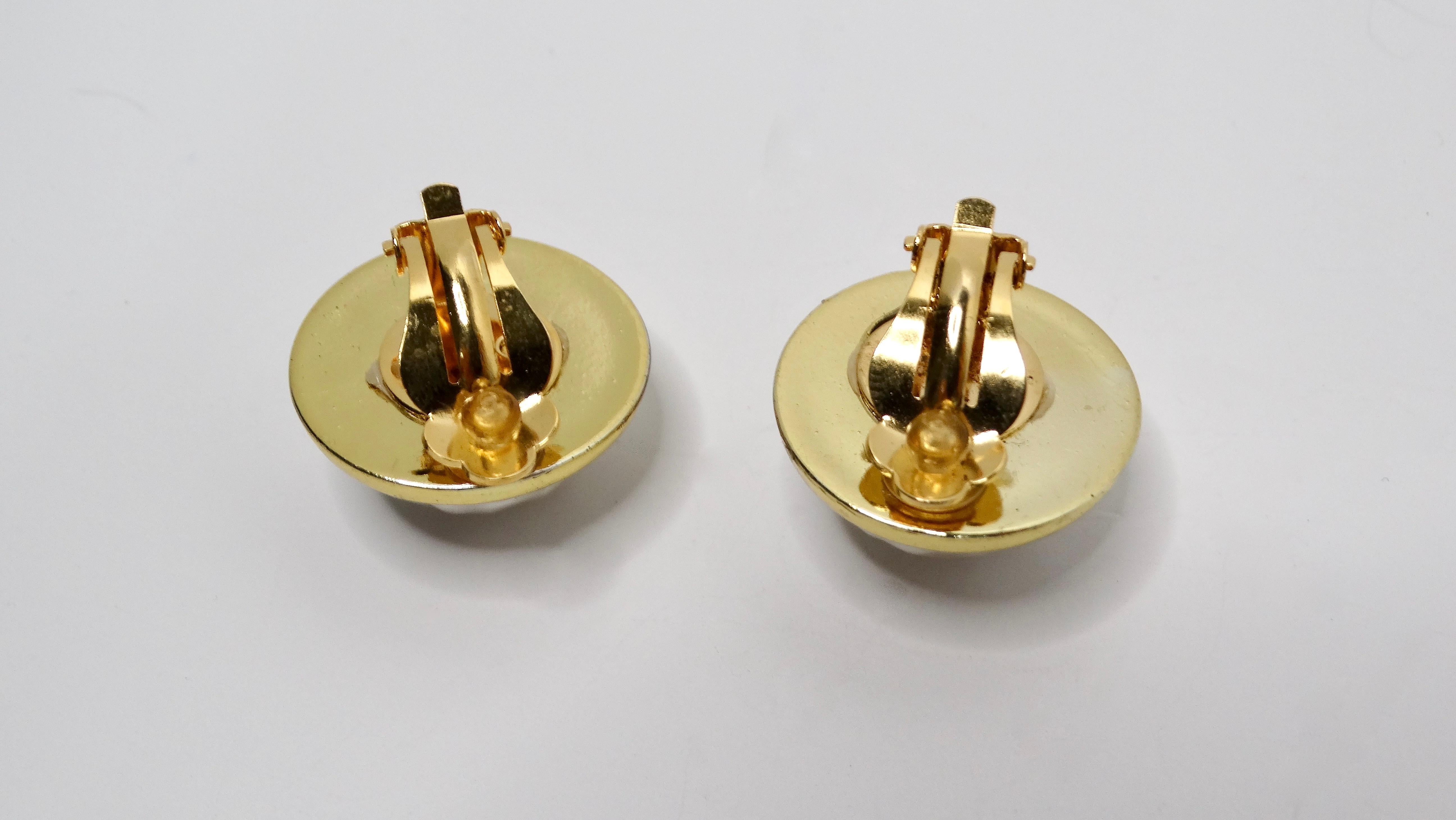 Women's 1980s Chanel Inspired 14k Gold Plated Costume Pearl Clip-On Earrings For Sale