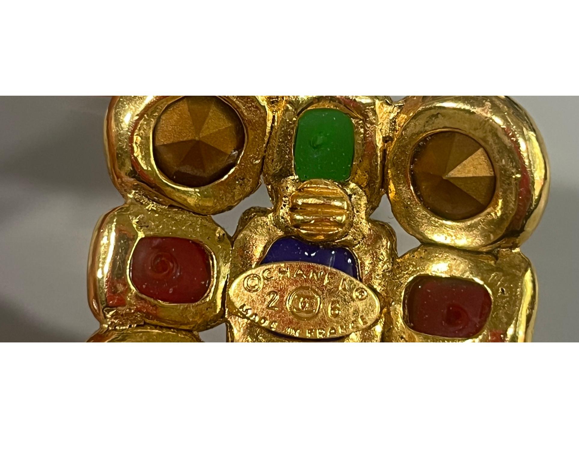 Chanel Años 80 Pendientes Gripoix Grandes Multicolor Tono Oro en venta 2