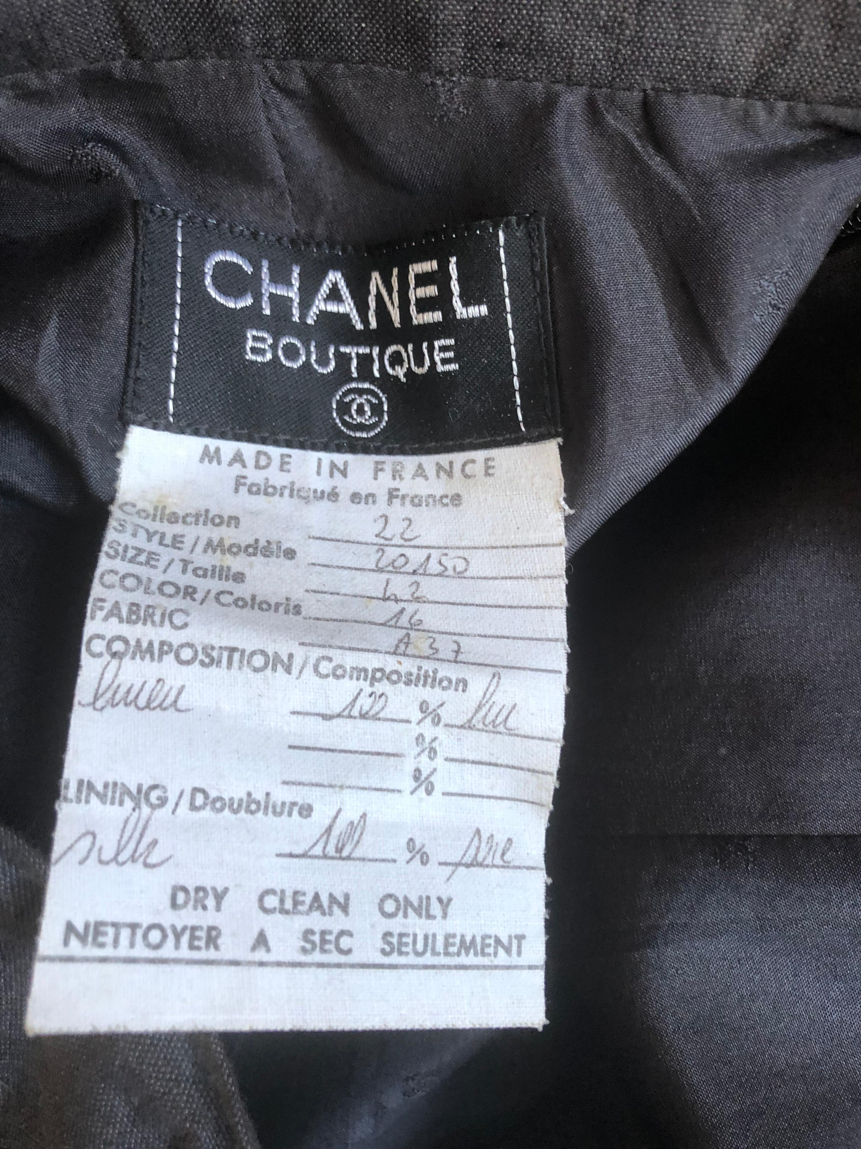 1980s Chanel Linen Suit (42FR) For Sale 1