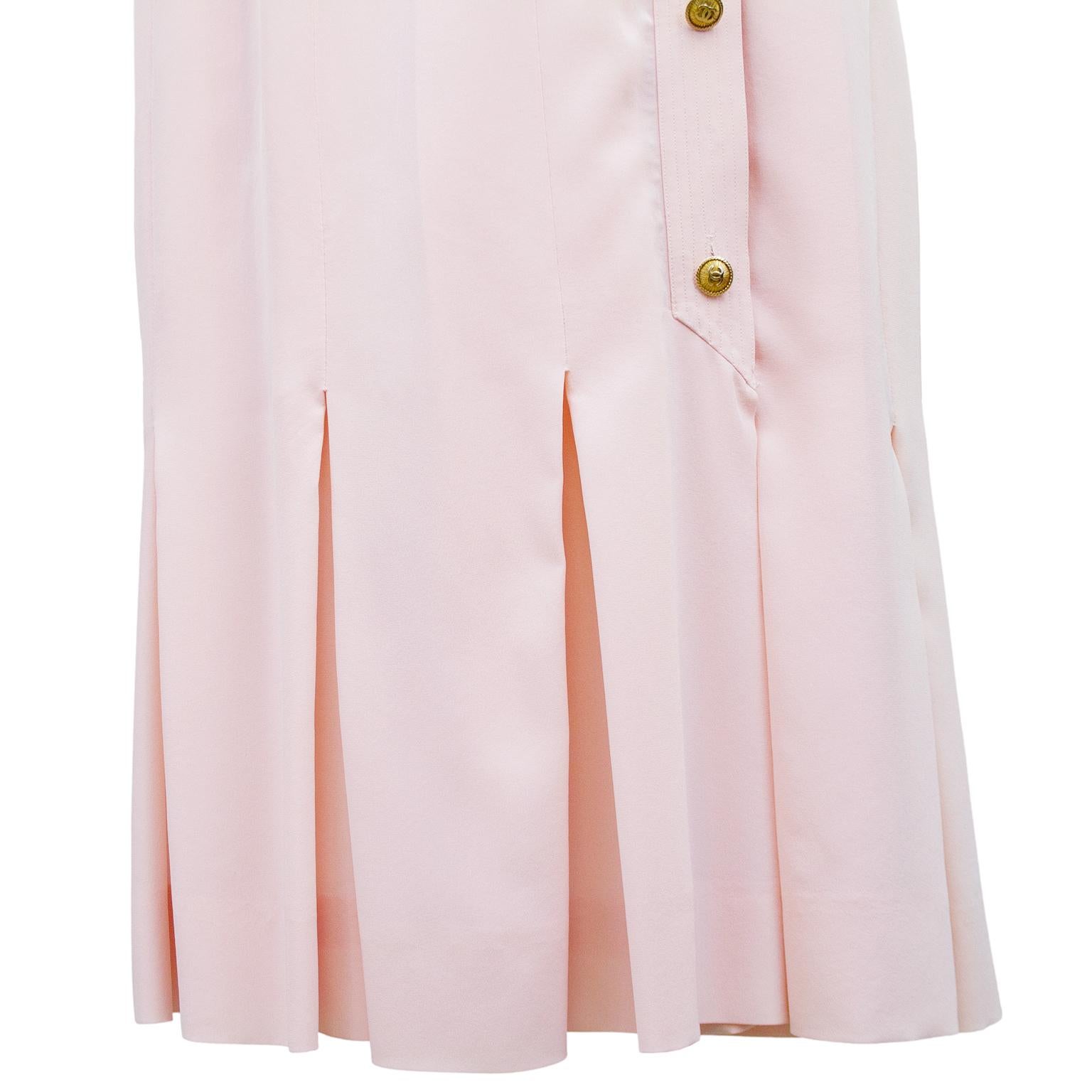 1980s Chanel Pale Pink Silk/Satin Day Dress  In Good Condition In Toronto, Ontario