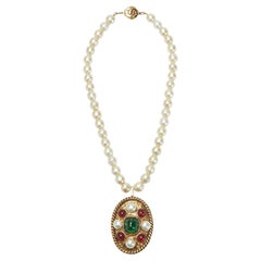Collana Chanel anni '80 con perle e ciondoli Gripoix