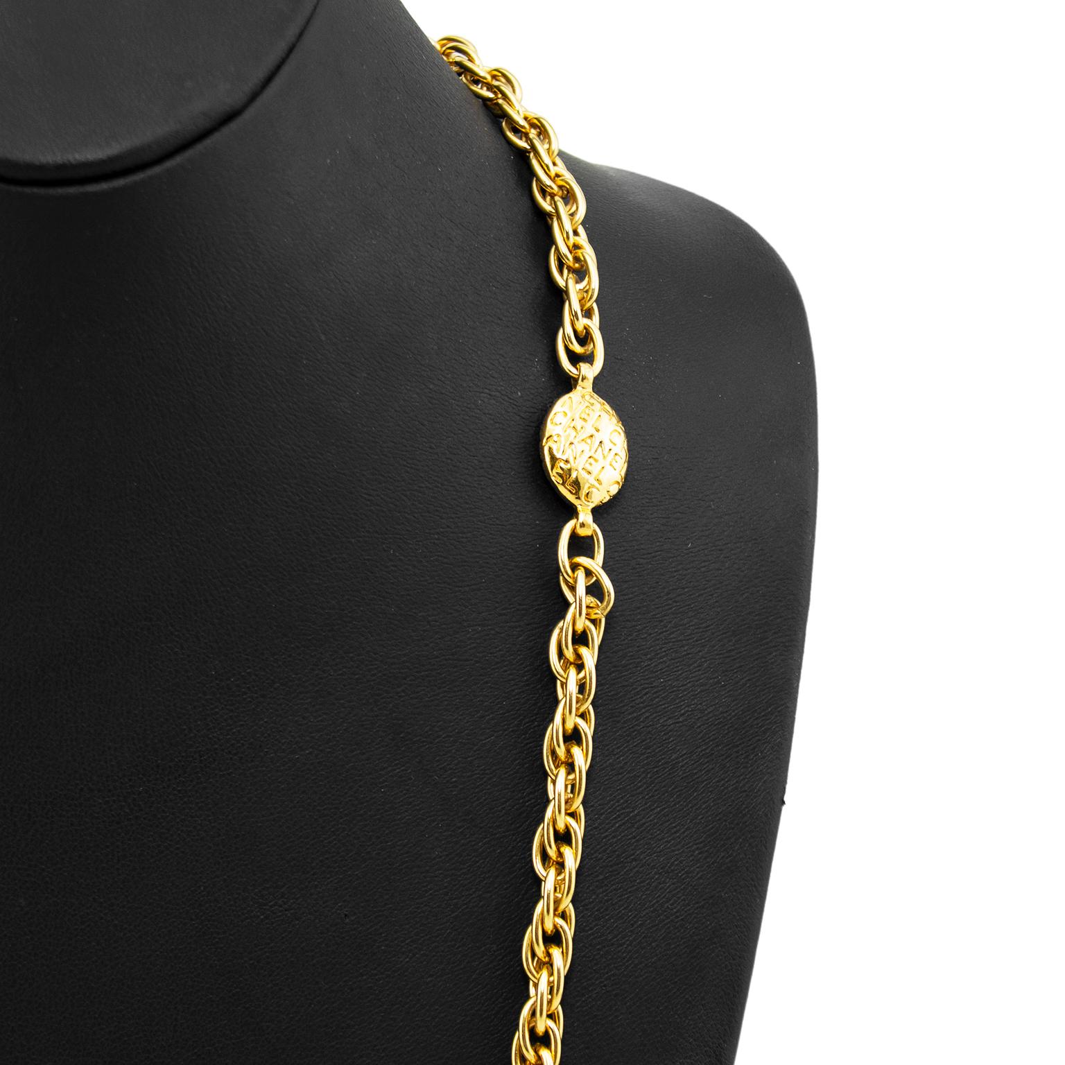 1980s Chanel Single Chain Necklace with Oval Engraved Links  In Good Condition For Sale In Toronto, Ontario