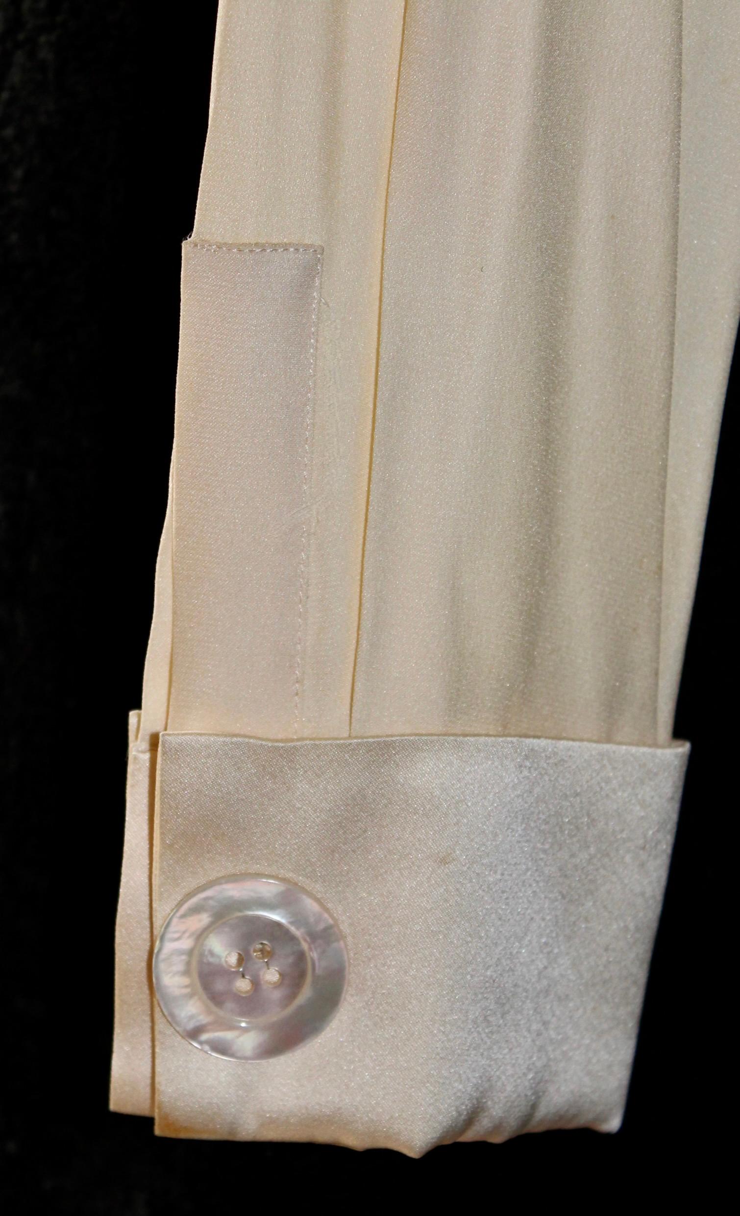 1980's Chanel Wool Skirt and Cream Silk Blouse For Sale 7