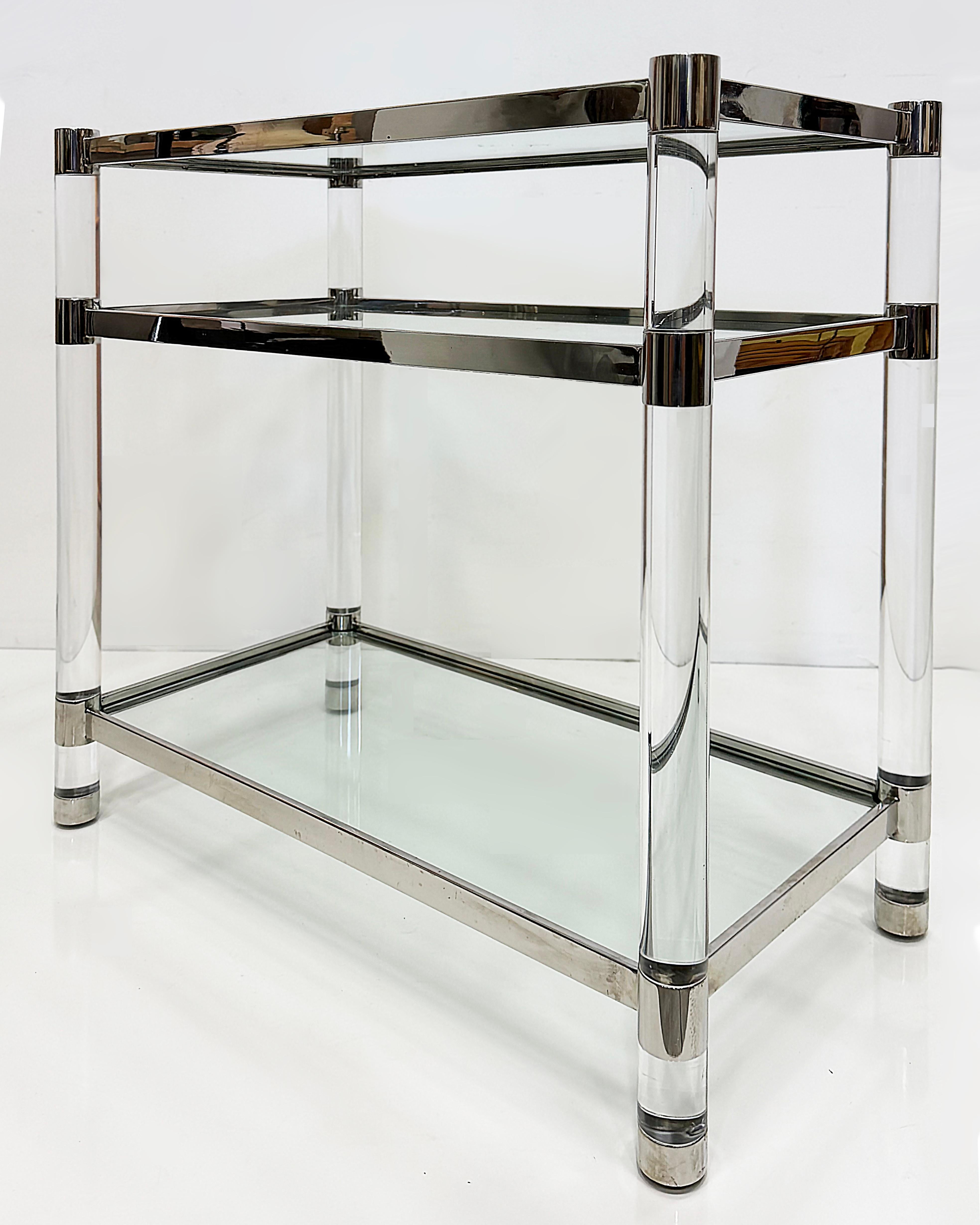 Moderno Tavolo server da bar a secco degli anni '80 in stile Charles Hollis Jones in lucite e cromo in vendita