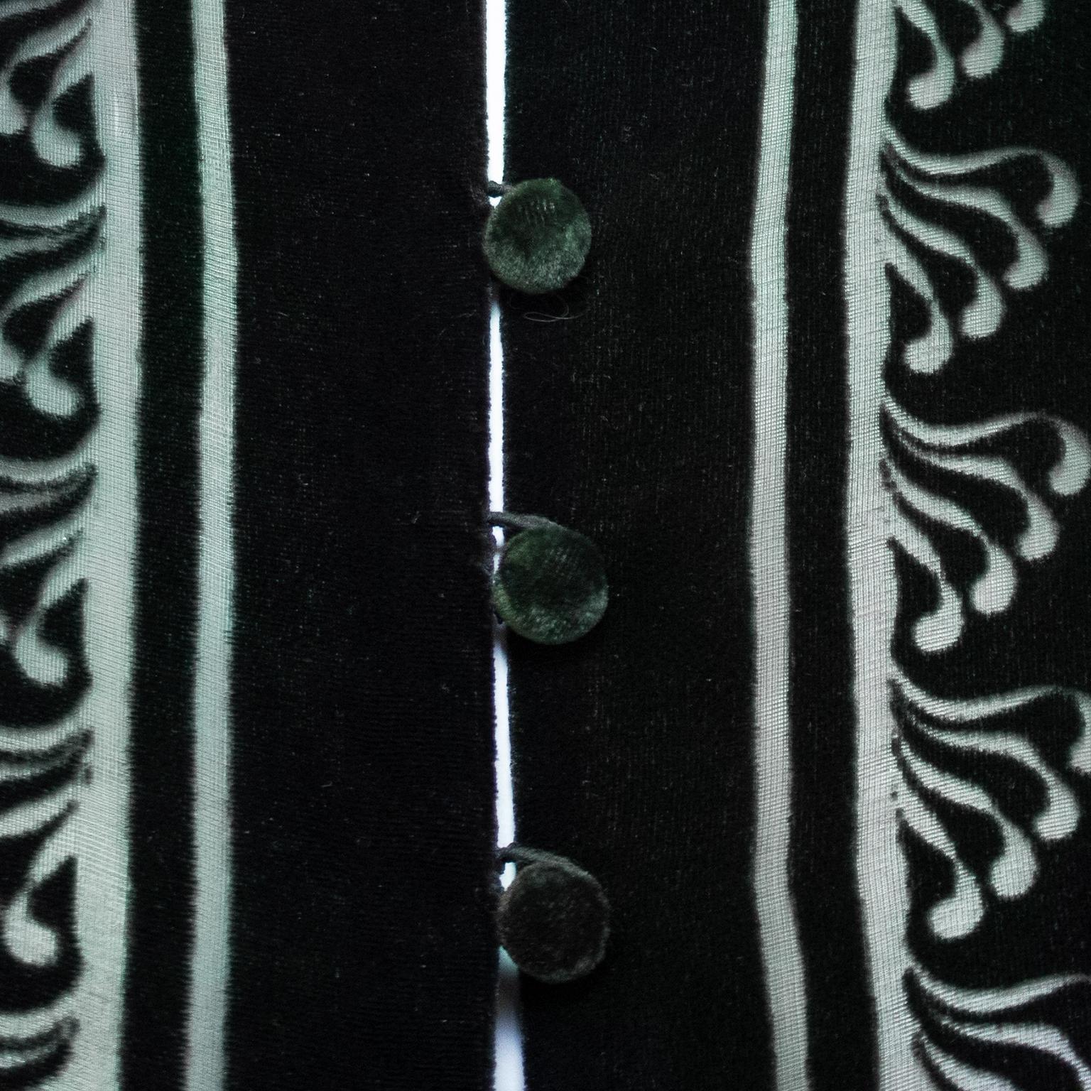 1980s Charles & Patricia Lester Devoree Velvet Capelet 2