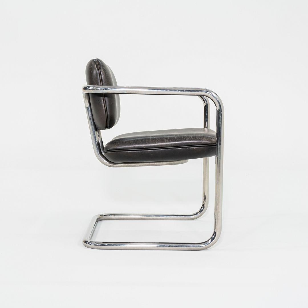 Américain Fauteuil Halston des années 1980 de Charles Pfister en acier inoxydable et cuir noir en vente