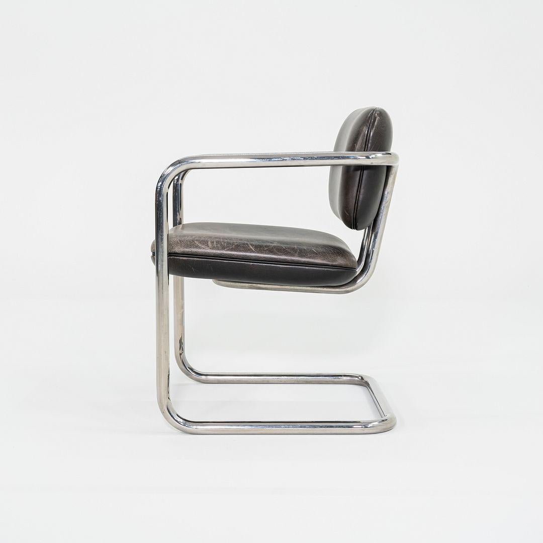 Fauteuil Halston des années 1980 de Charles Pfister en acier inoxydable et cuir noir Bon état - En vente à Philadelphia, PA