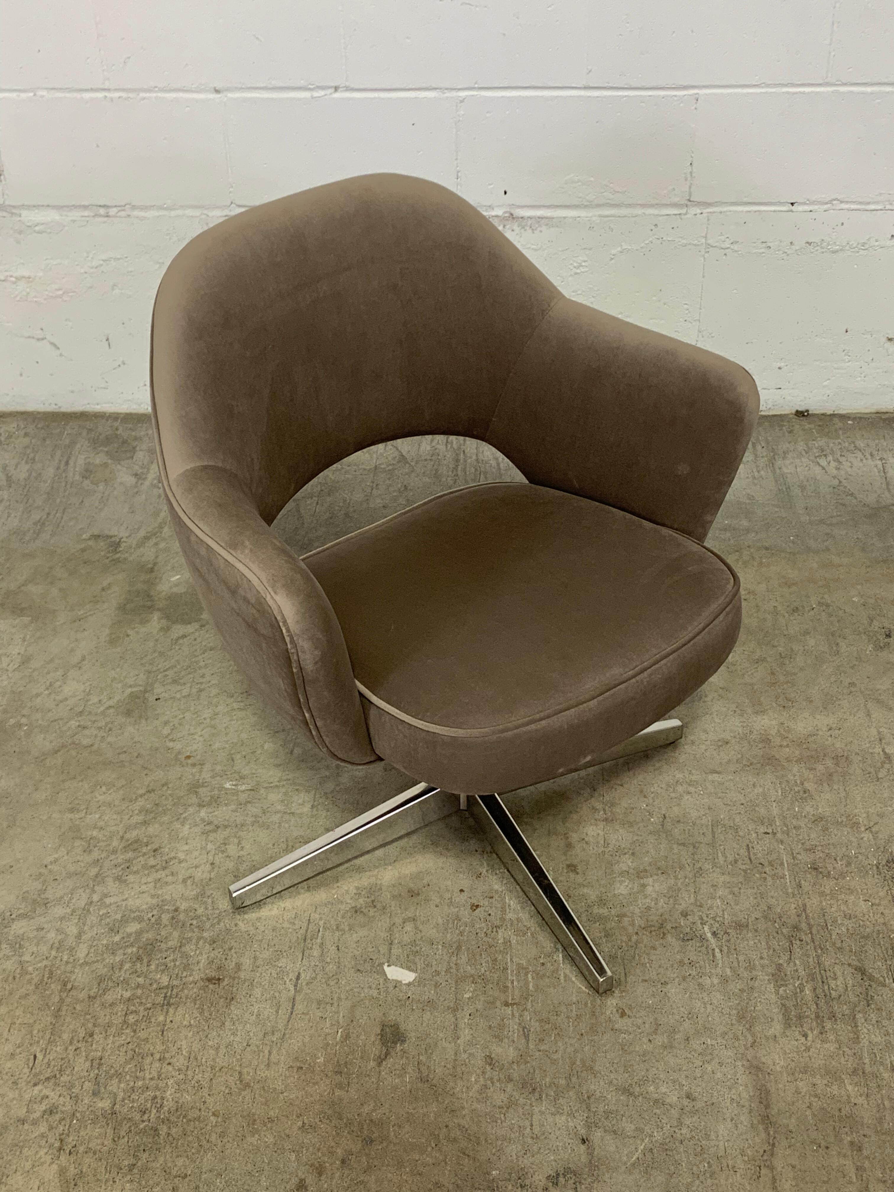 Modern 1980s Charles Pollock for Knoll Executive Chair For Sale