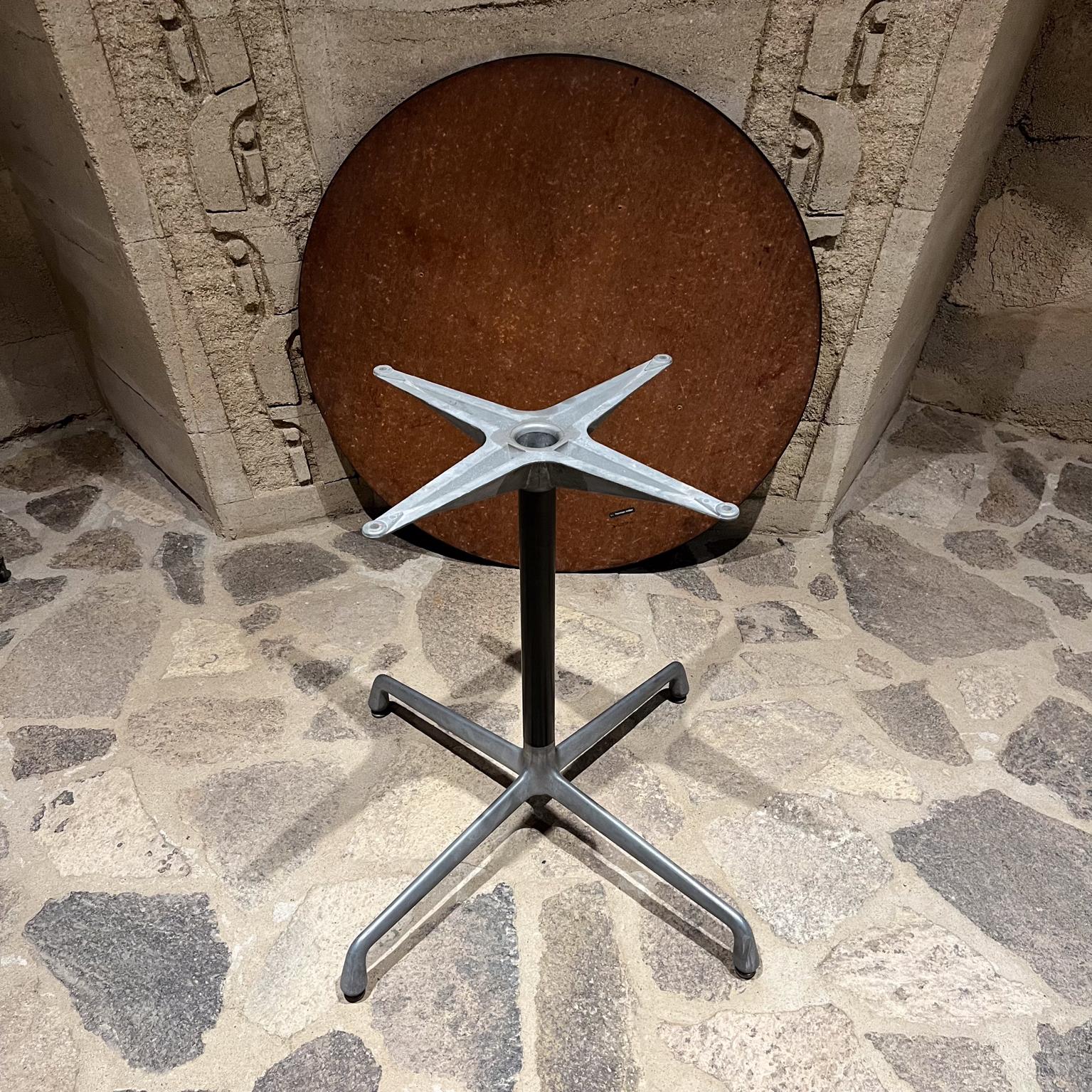 Charles & Ray Eames-Tisch von Herman Miller, Aluminiumgruppe, 1980er Jahre (amerikanisch) im Angebot