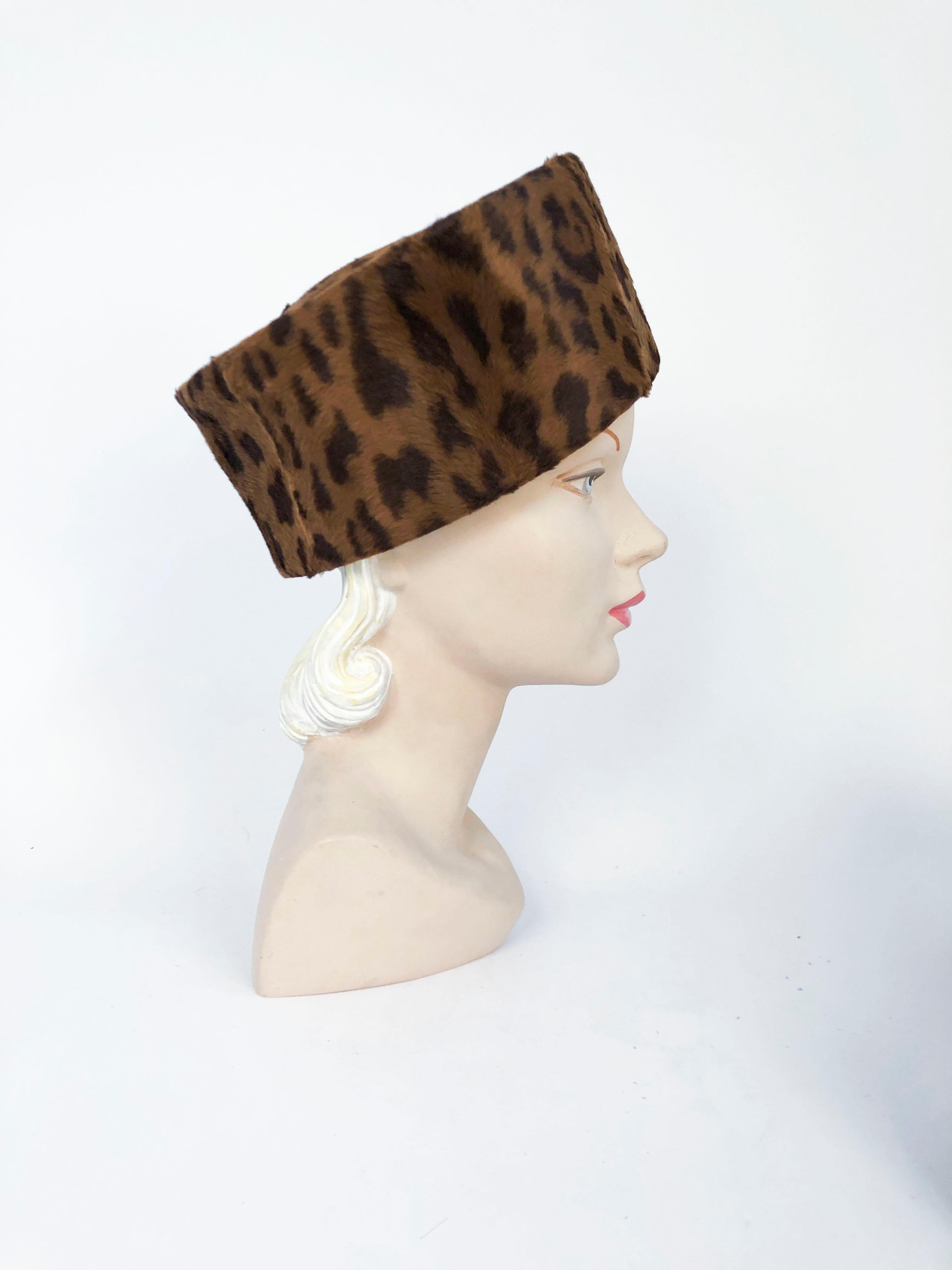 1980's Cheetah Print Pillbox Hat with Matching Gloves In Good Condition In San Francisco, CA