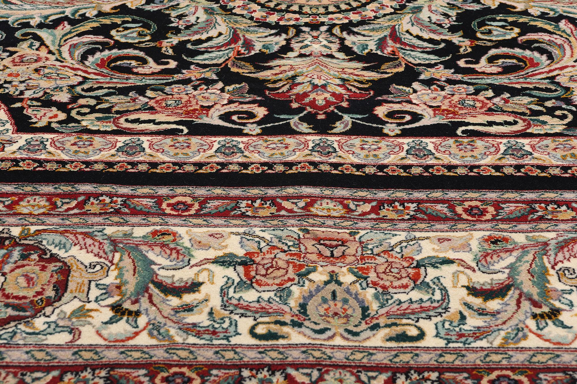 Hand-Knotted 1980's Chinese French Savonnerie Wool and Silk Carpet with Traditional Style For Sale