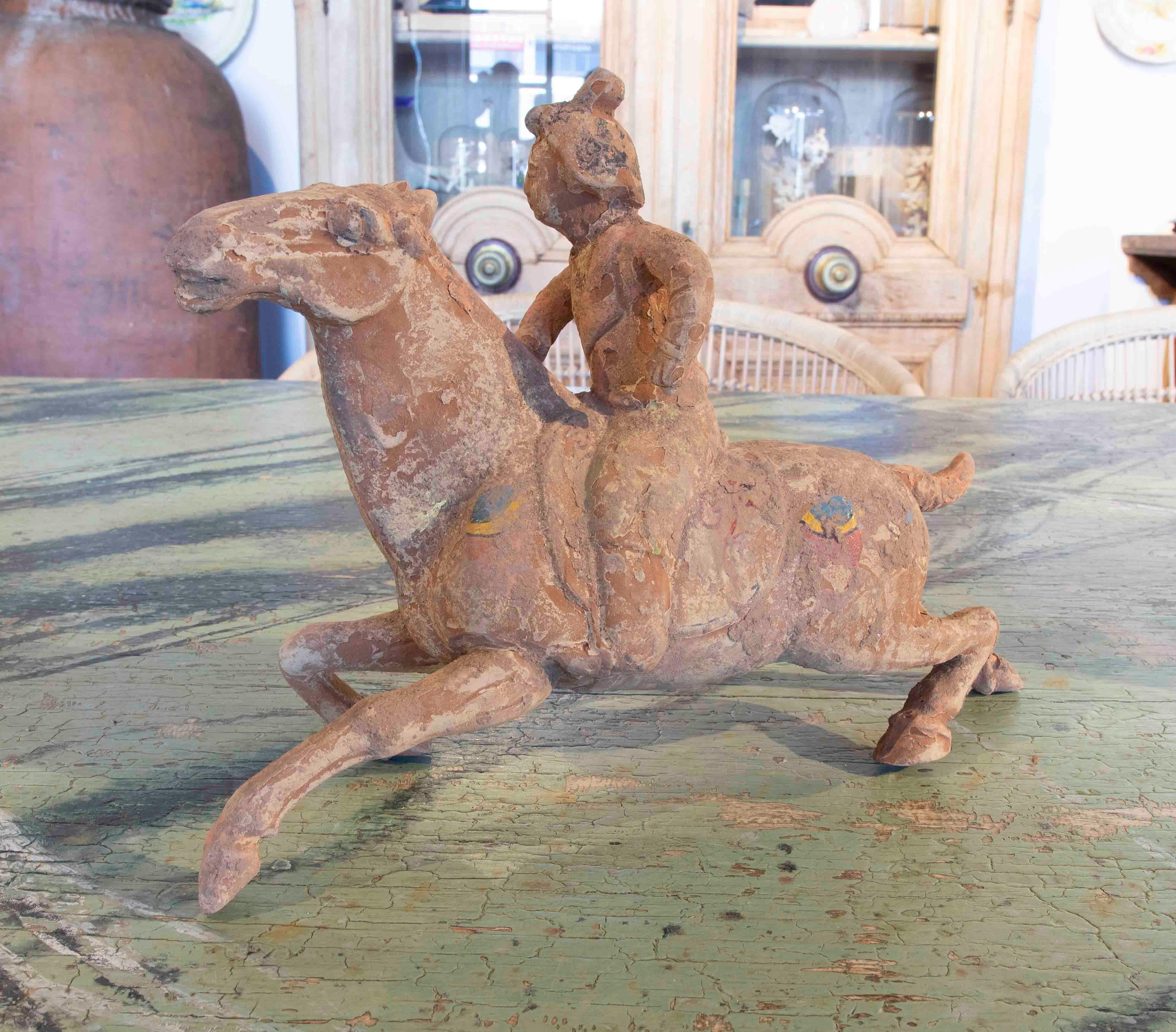 1980s Chinese Terracotta Horse with Remains of Polychromy In Good Condition For Sale In Marbella, ES