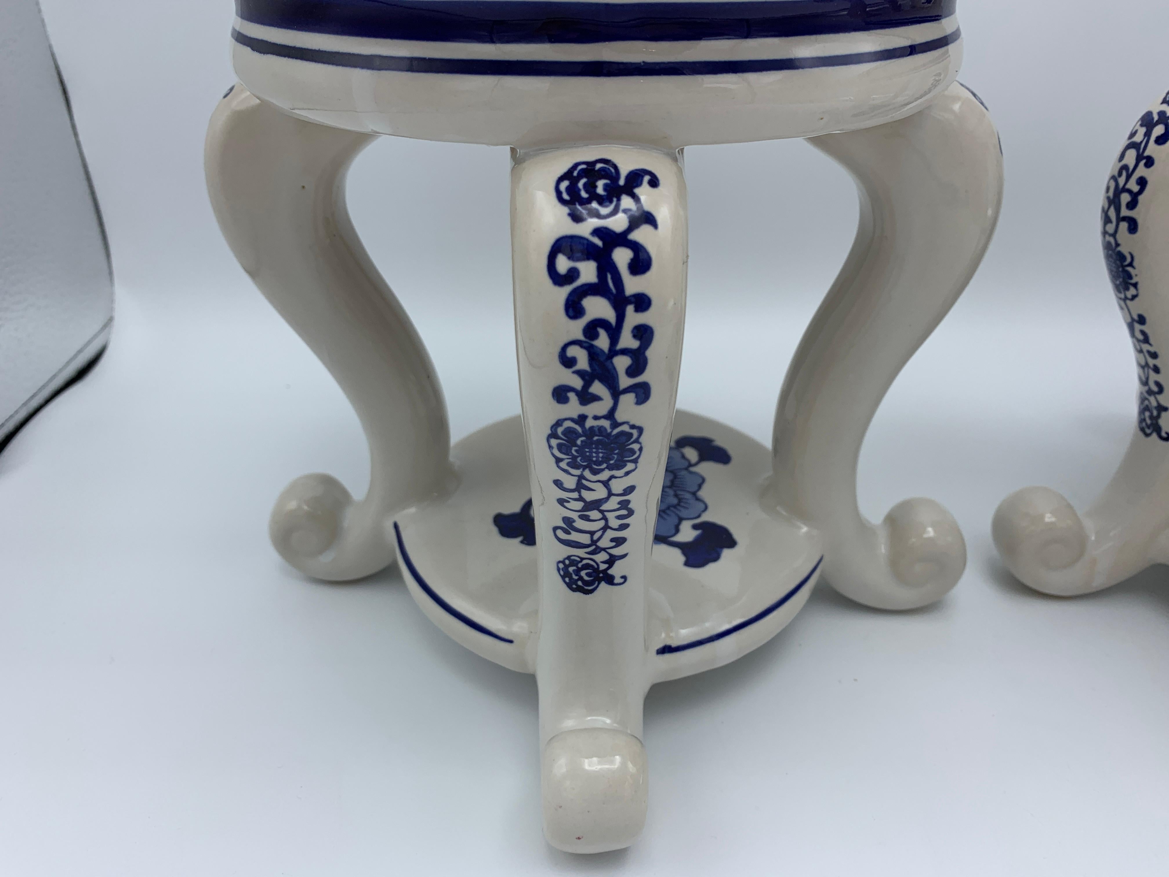 20th Century 1980s Chinoiserie Blue and White Ceramic Plant Stands with Peony Motif, Pair For Sale