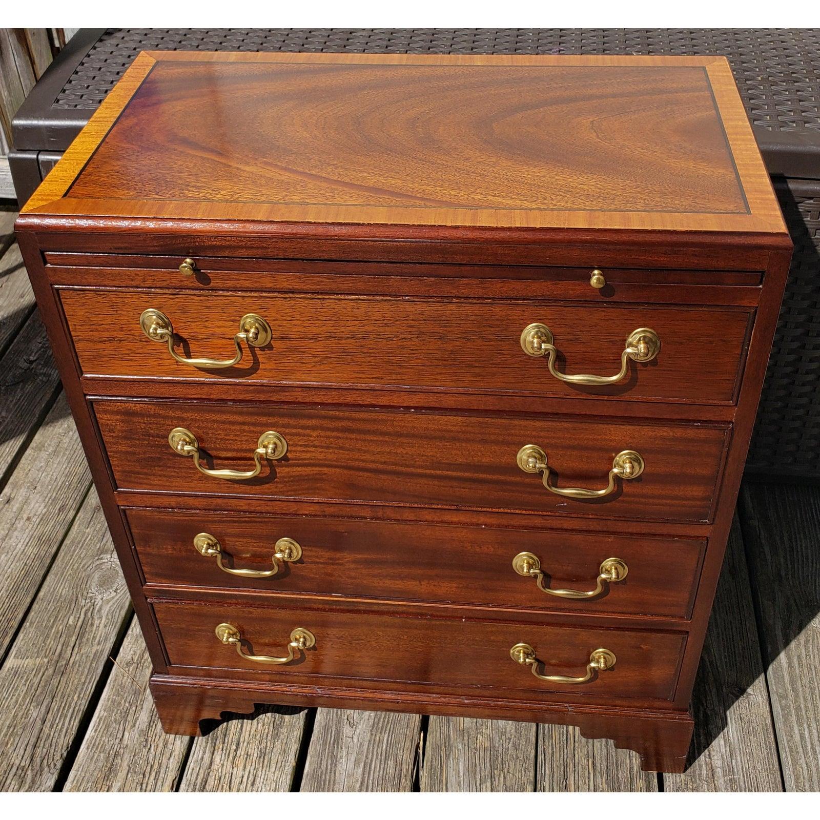 1980s Chippendale Solid Mahogany Bachelor Chest With Pull Out Tray 3