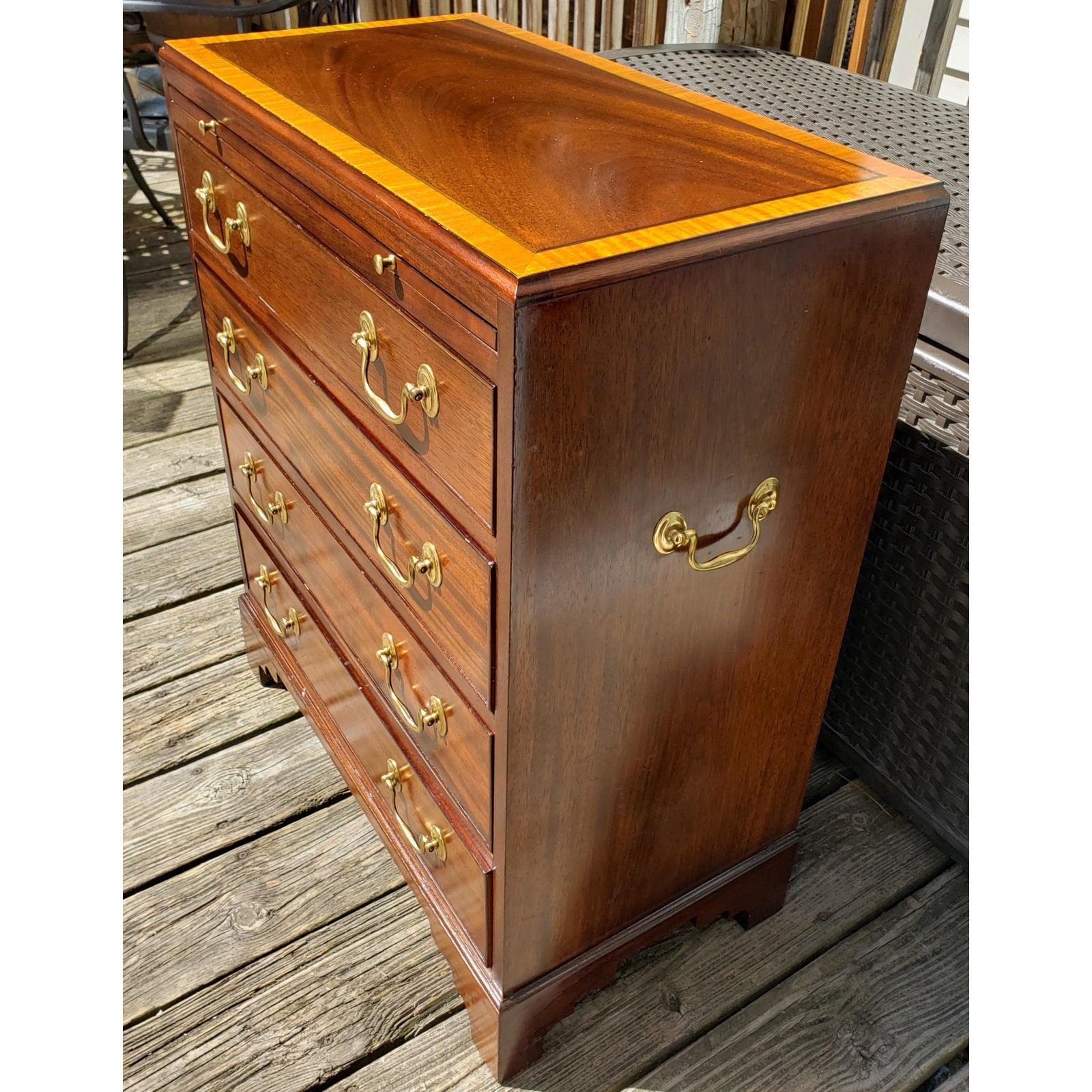American 1980s Chippendale Solid Mahogany Bachelor Chest With Pull Out Tray