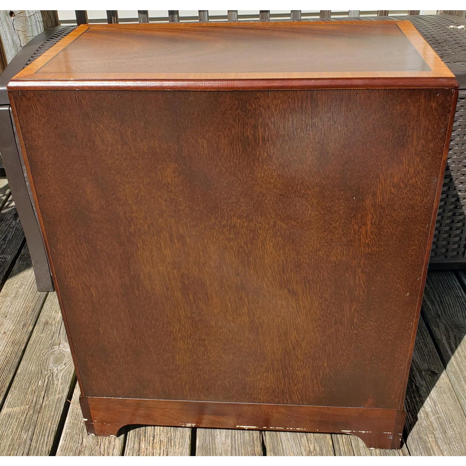 1980s Chippendale Solid Mahogany Bachelor Chest With Pull Out Tray 2