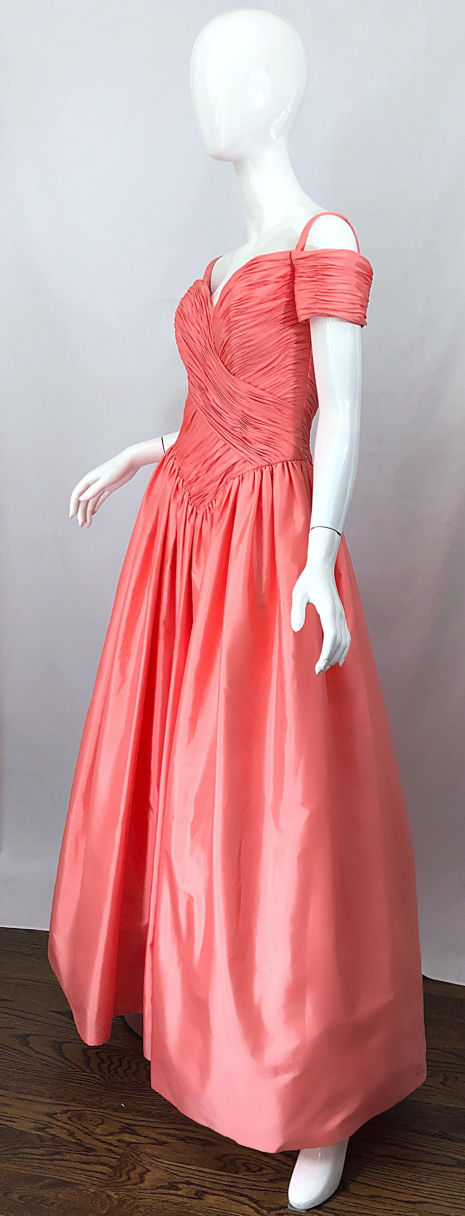 1980s Chris Kole Coral Pink Size 6 Off the Shoulder Silk Taffeta Vintage Gown In Good Condition For Sale In San Diego, CA