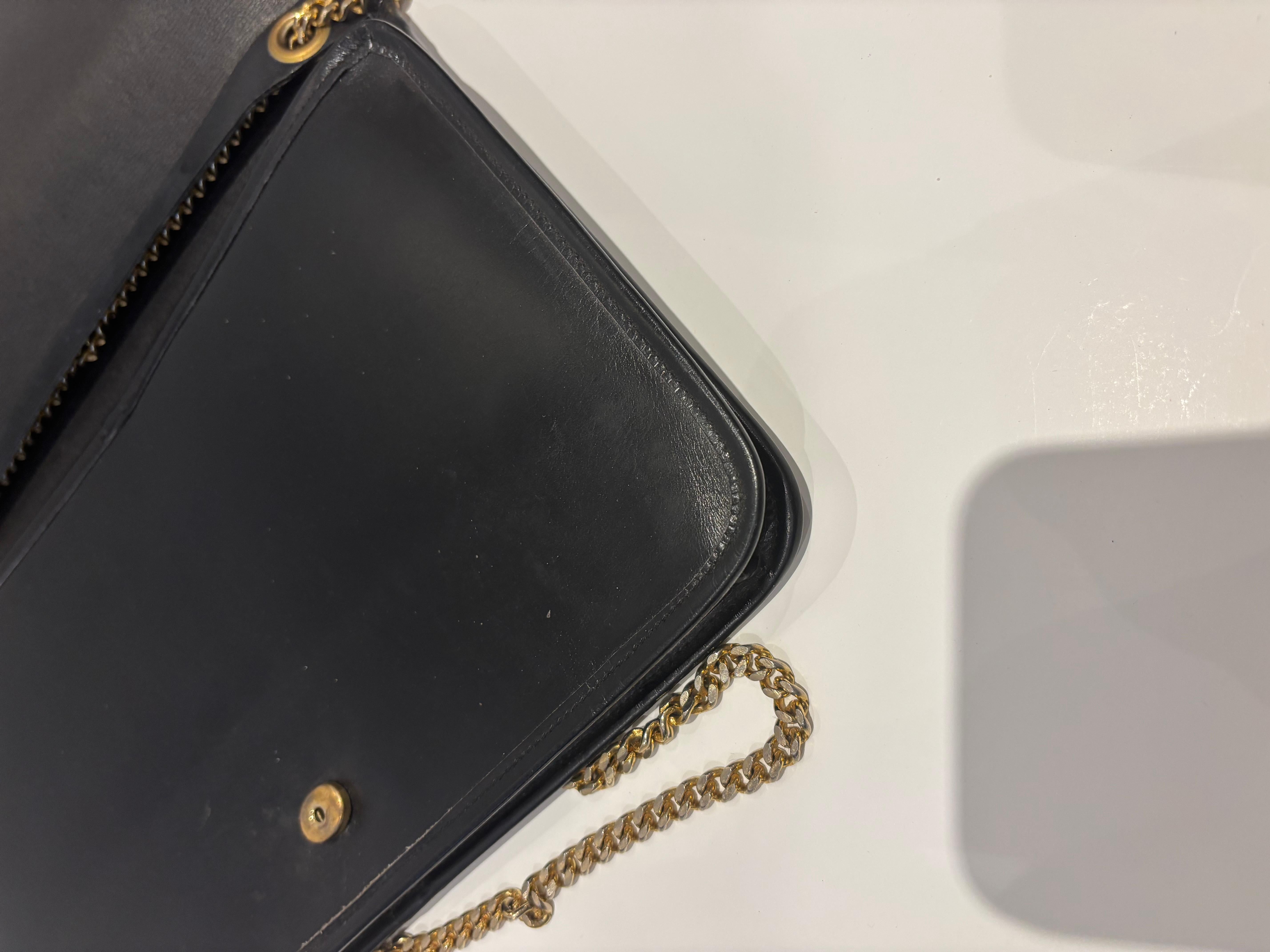 Donna Borsa a spalla in pelle nera Christian Dior degli anni '80 in vendita