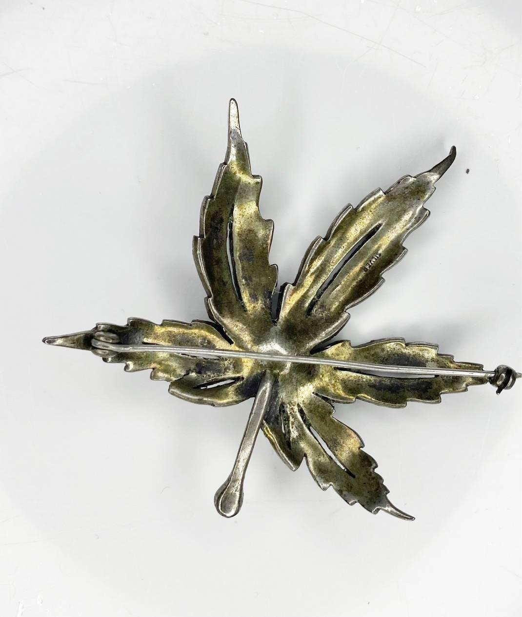 1980s Christian Dior Crystals and Pearl Leaf Brooch In Good Condition For Sale In London, GB