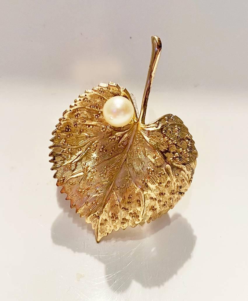 1980s Christian Dior Gold Tone Leaf Shaped Brooch with Pearl  In Excellent Condition In London, GB