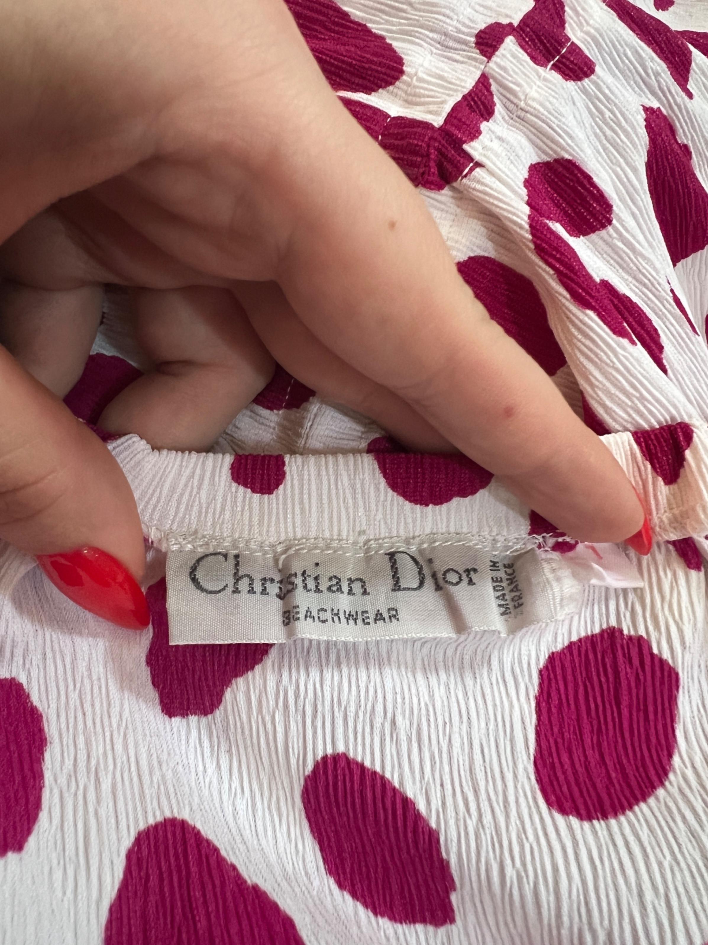 1980 Christian Dior Ensemble de plage 3 pièces à pois magenta et White en vente 2