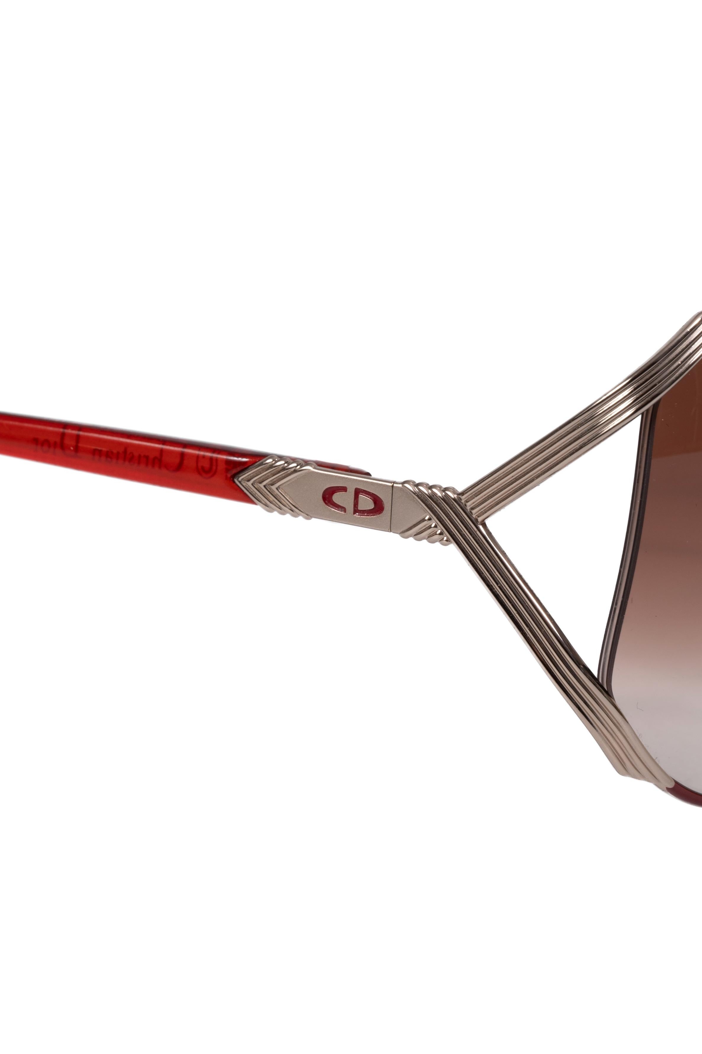 Occhiali da sole oversize Christian Dior anni '80 Modello 2250 44 Argento e Rosso in vendita 5