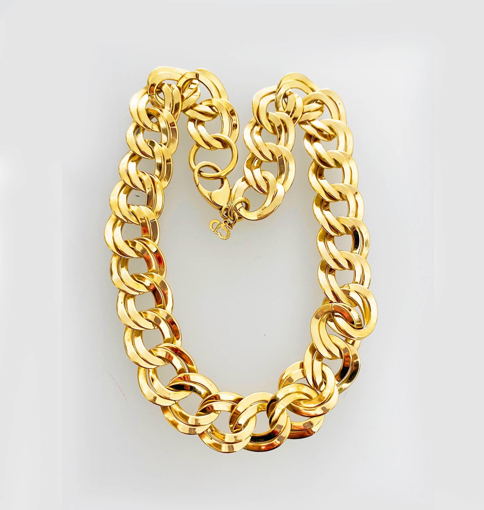 Christian Dior double link yellow gold tone chunky statement necklace, signed Christian Dior Germany to the back of the hanging CD on the clasp, Made in Germany,

Measurements:
- Total length: approx. 45.7cm  /18 1/4 