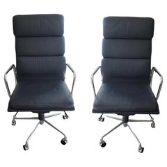 Paire de chaises de bureau en chrome et cuir des années 1980