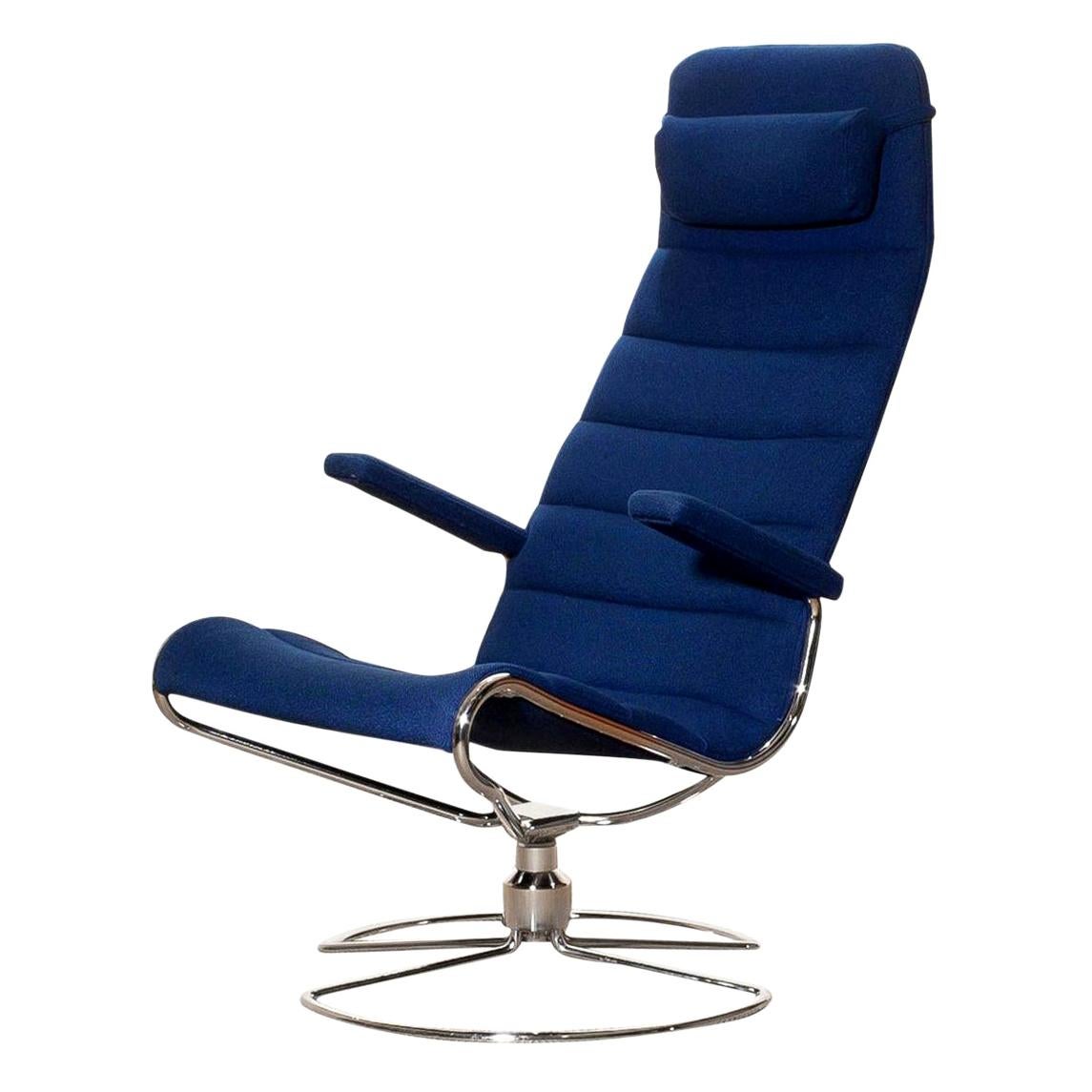 Beautiful 'Minister' chair designed by Bruno Mathsson.
It is upholstered with a royal blue wooden fabric mounted on a swivel base of tubular chromed steel.
The chair is in very good condition.
Period 1980s.
Dimensions: H 109 cm x W 60 cm x D 77
