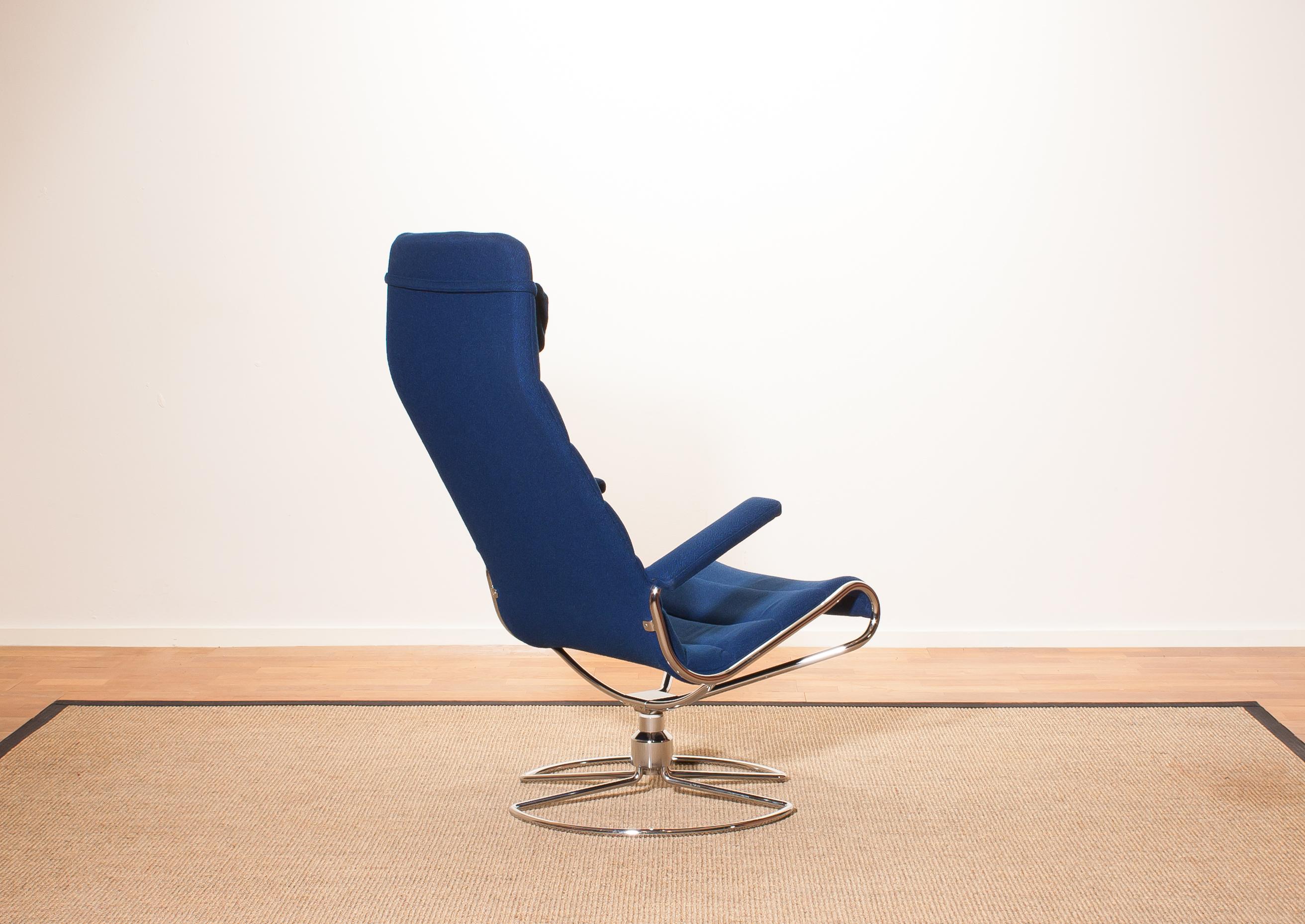 Mid-Century Modern 1980s, Chrome with Royal Blue Fabric 'Minister' Swivel Chair by Bruno Mathsson